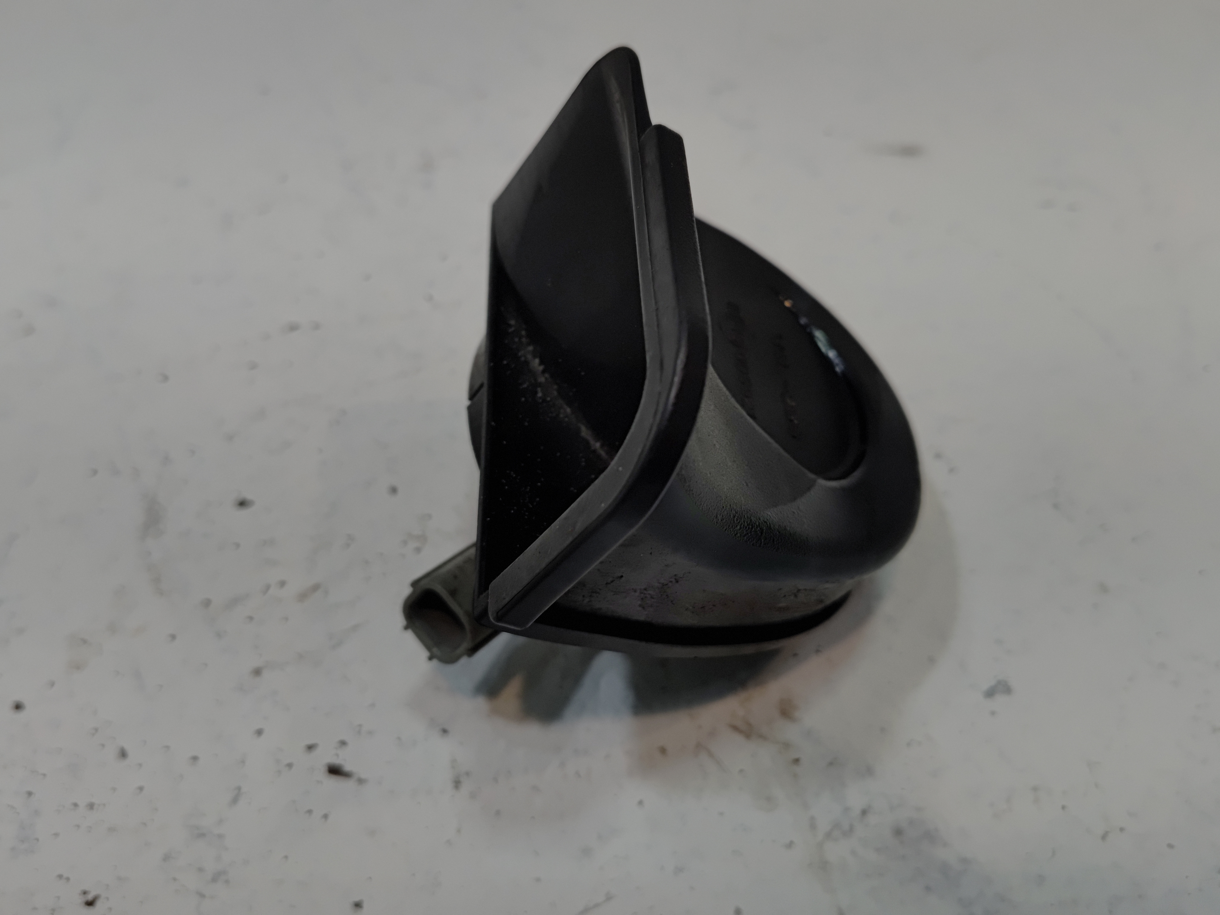 2016-2022 Honda Pilot Left Driver Side Low Tone Note Horn Signal OEM