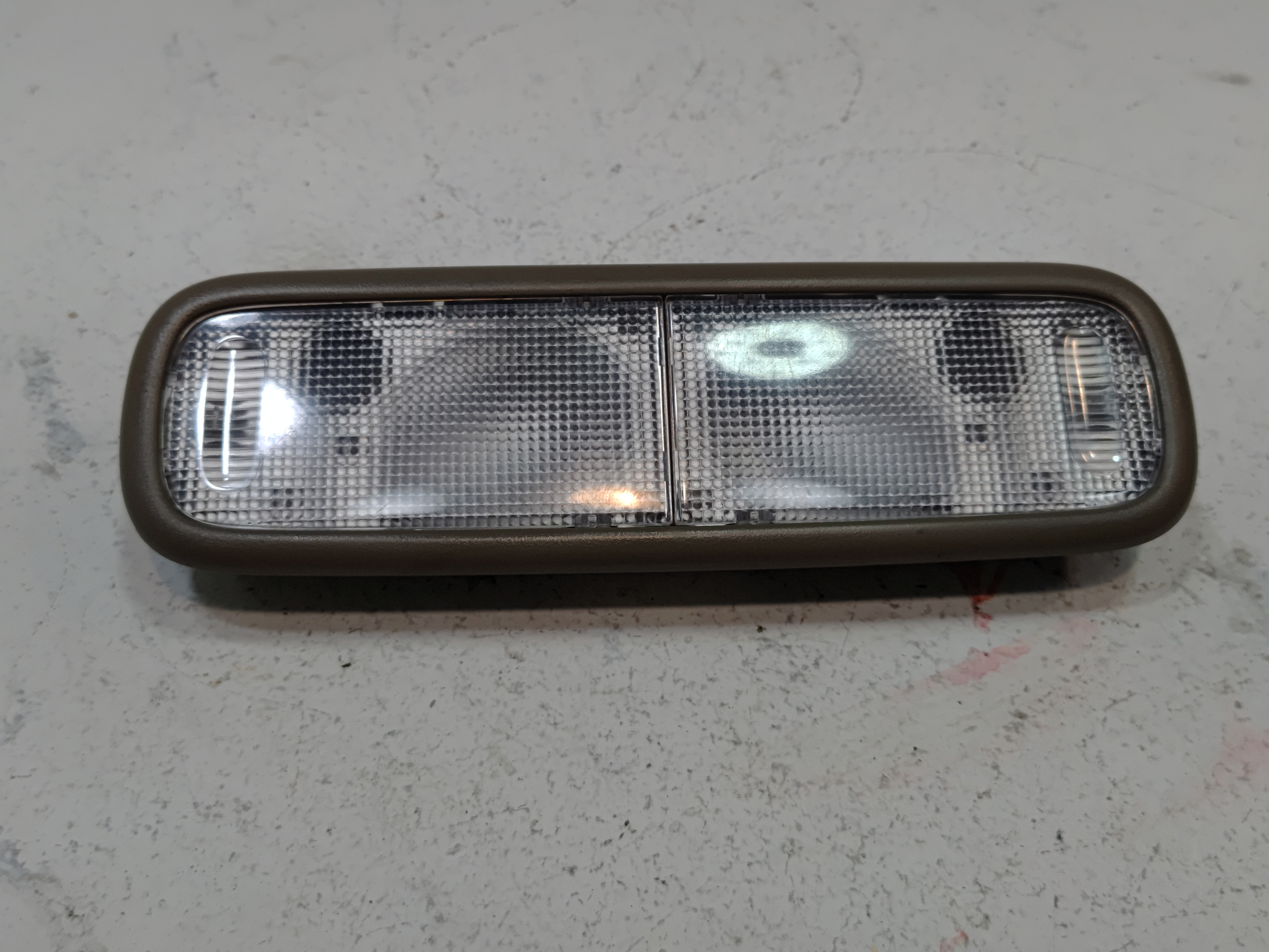 16-22 Honda Pilot Roof Headliner Rear Center Dome Light Reading Lamp OEM YR507L