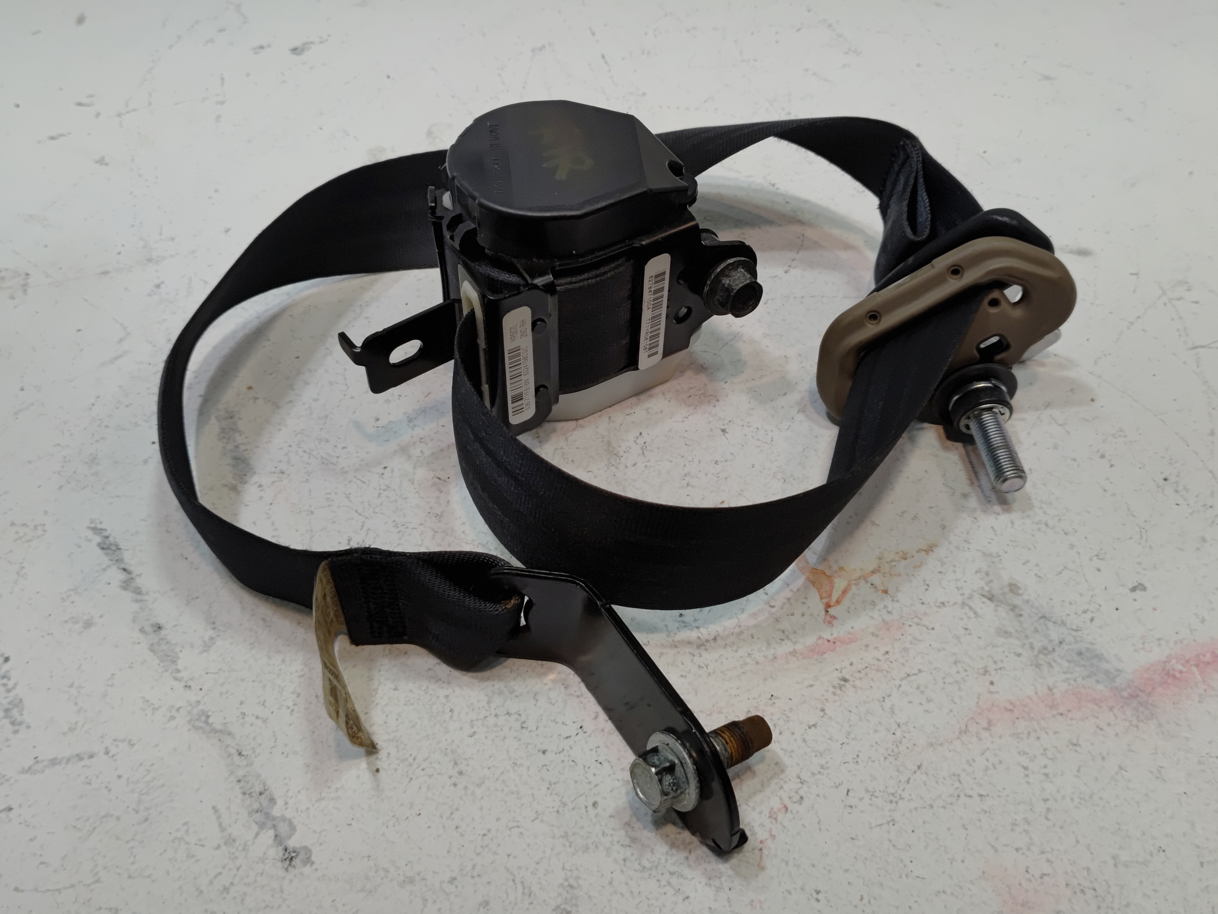 2016-2018 Honda Pilot Rear Passenger Side Second 2nd Row Seatbelt Retractor OEM