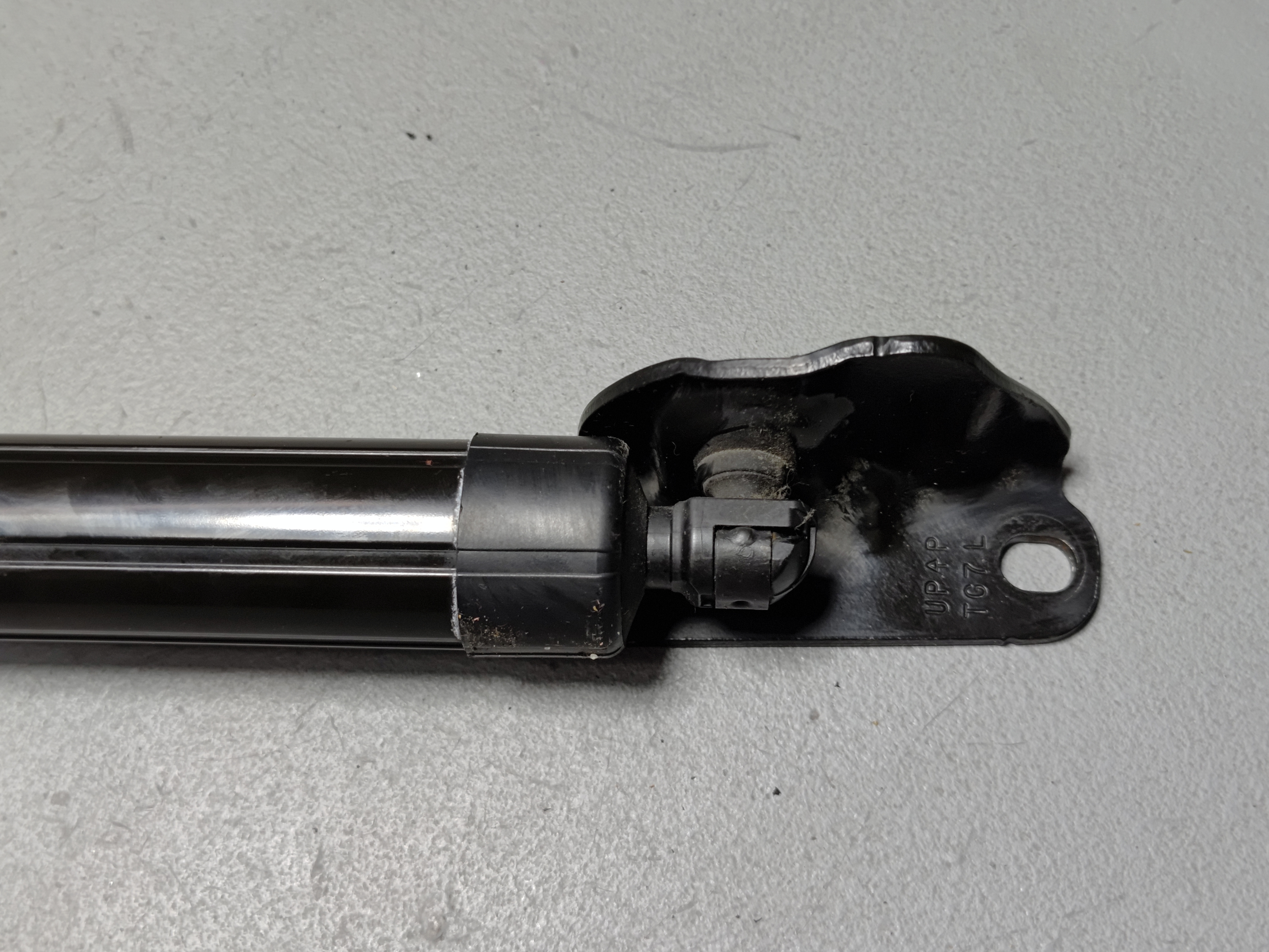 2016-2022 Honda Pilot Tailgate Liftgate Left Side Power Lift Cylinder Strut OEM