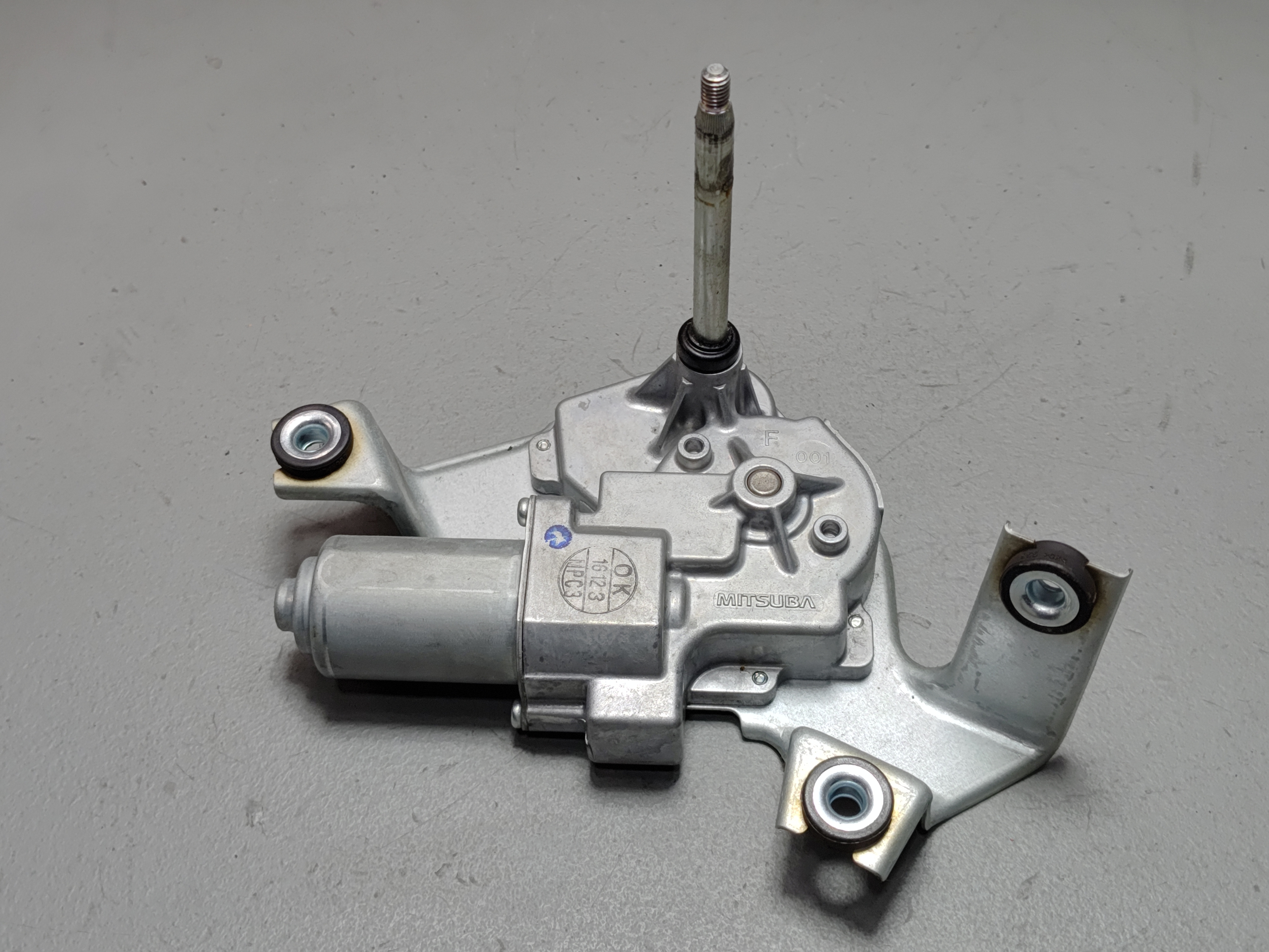 HONDA PILOT 16-22 REAR DRIVER SIDE DOOR ARMREST & SWITCH BEZEL & CUP HOLDER OEM