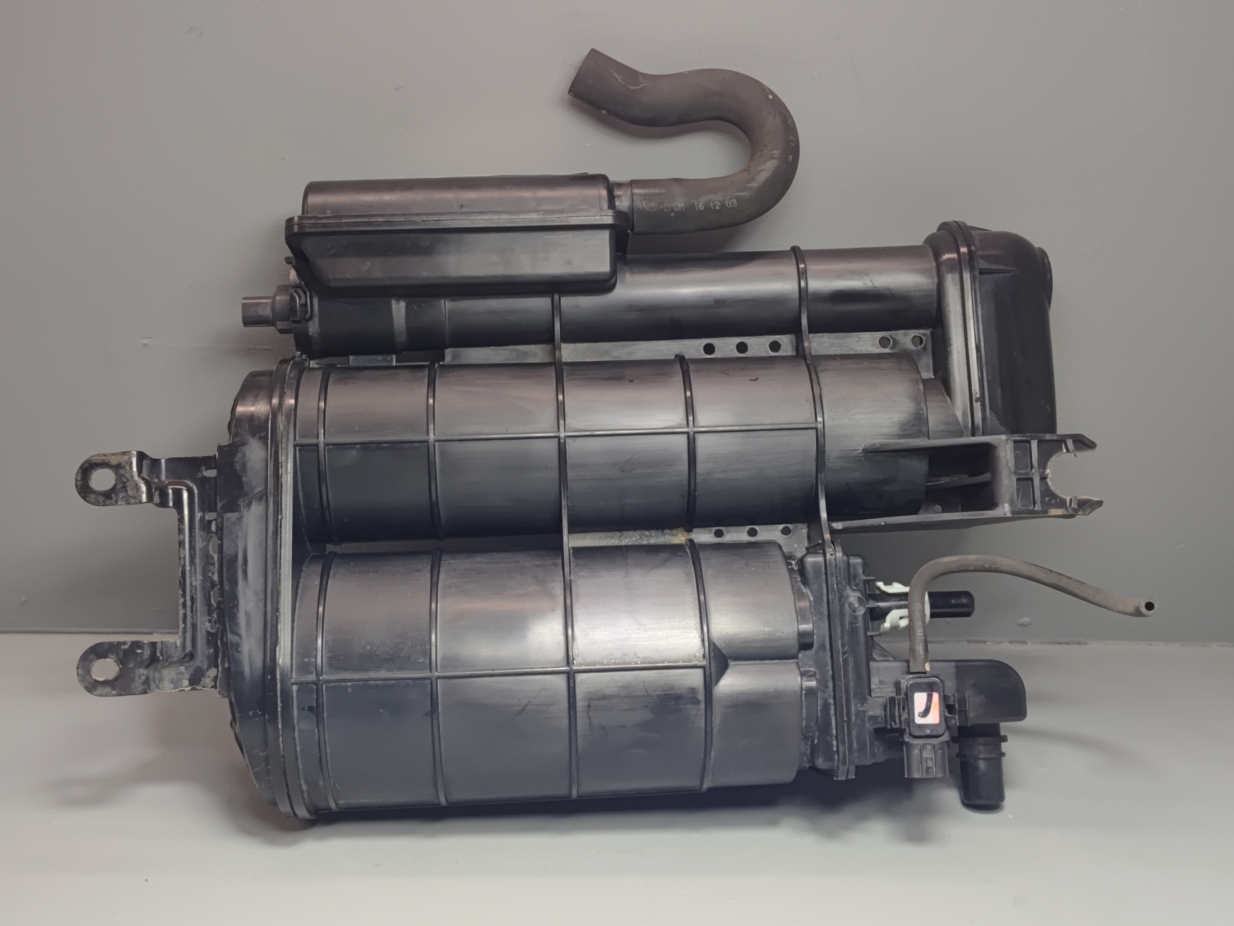 2016-2019 HONDA PILOT FUEL EMISSION VAPOR EVAPORATOR CHARCOAL CANISTER OEM