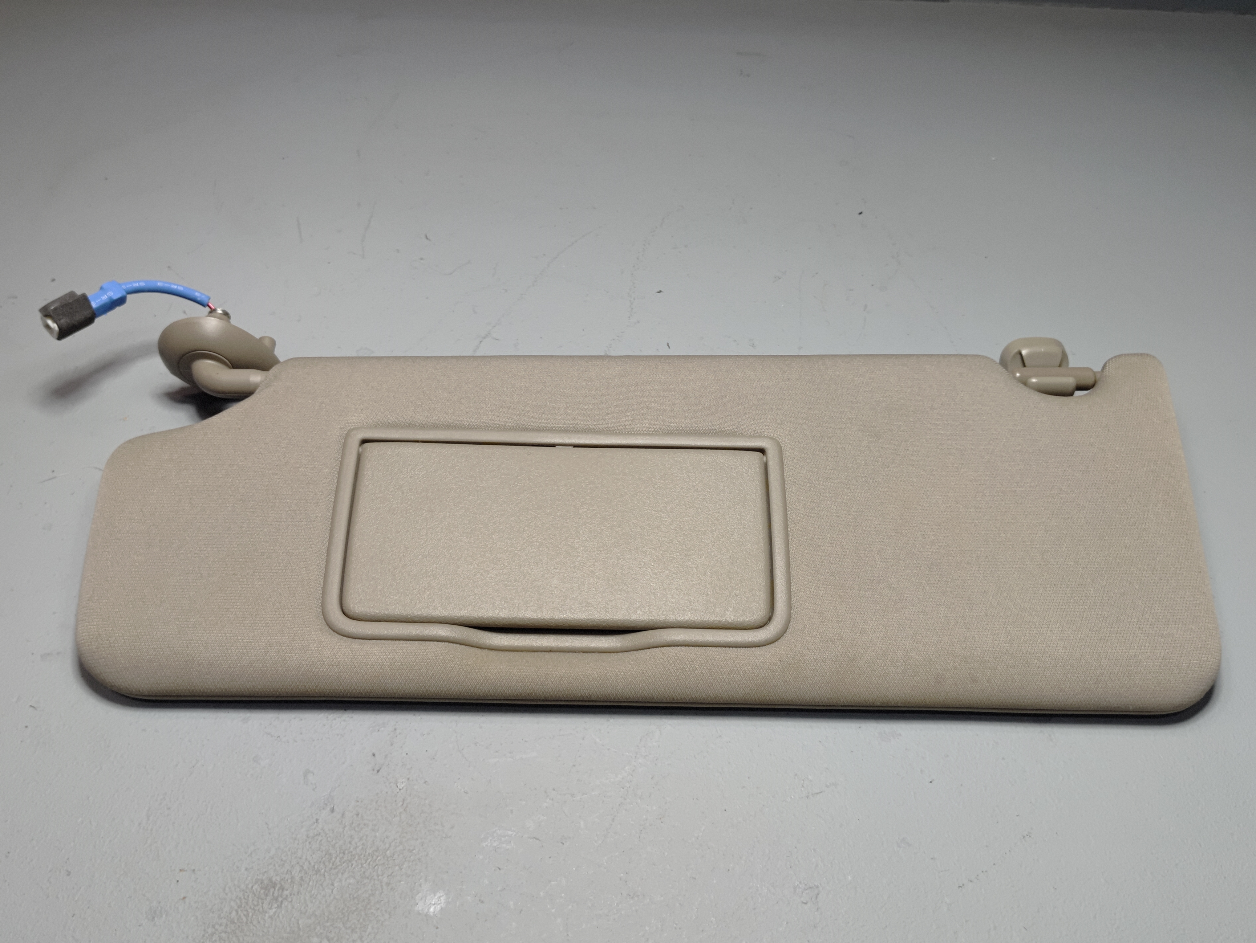 2017-2022 HONDA PILOT FRONT LEFT DRIVER SIDE SUNVISOR SUN VISOR W/ LIGHT OEM