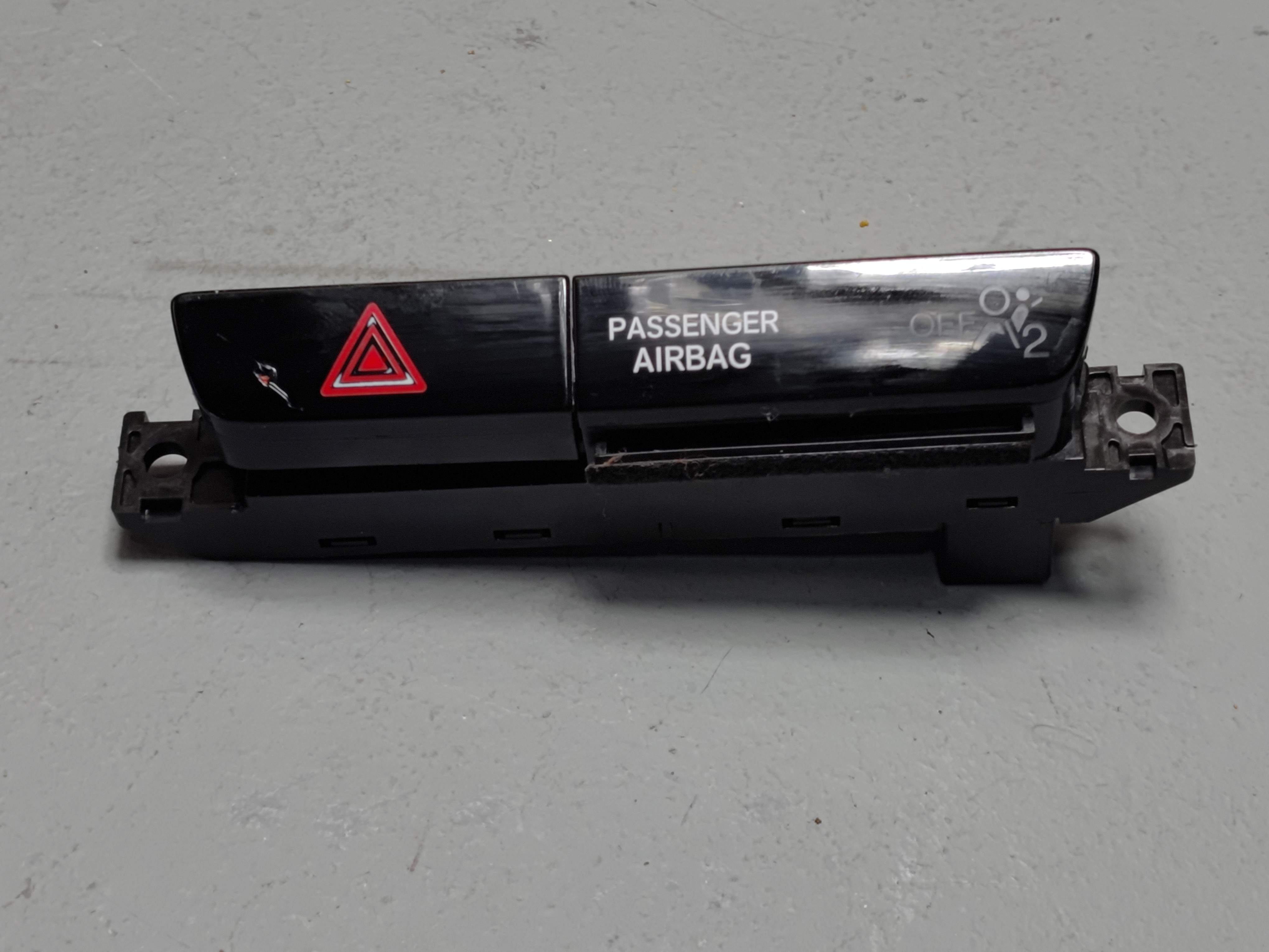 2016-2022 HONDA PILOT CENTER DASH POCKET HAZARD WARNING SWITCH INDICATOR OEM