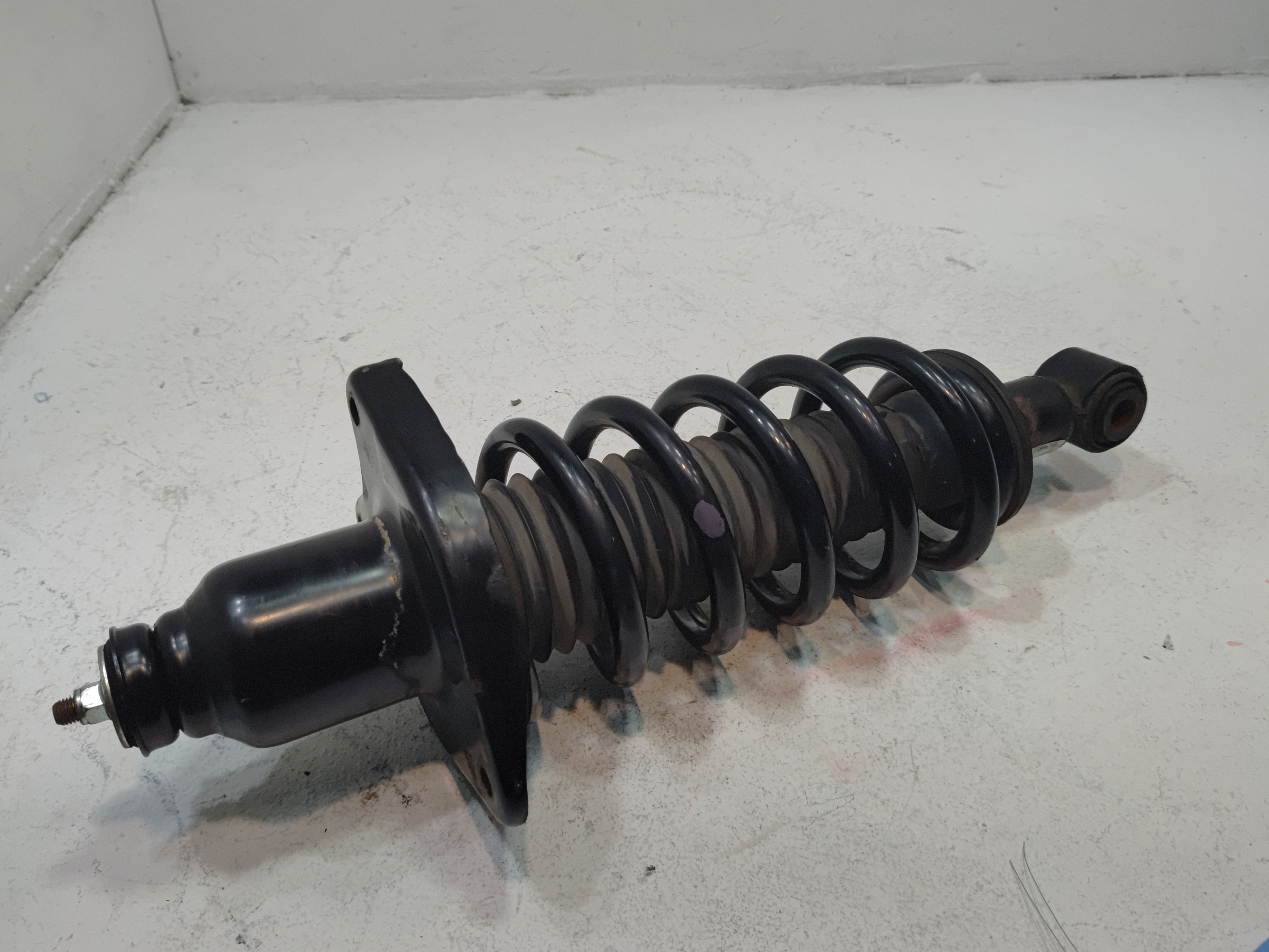 2016-2022 HONDA PILOT REAR LEFT OR RIGHT SHOCK STRUT ABSORBER W/ COIL SPRING OEM