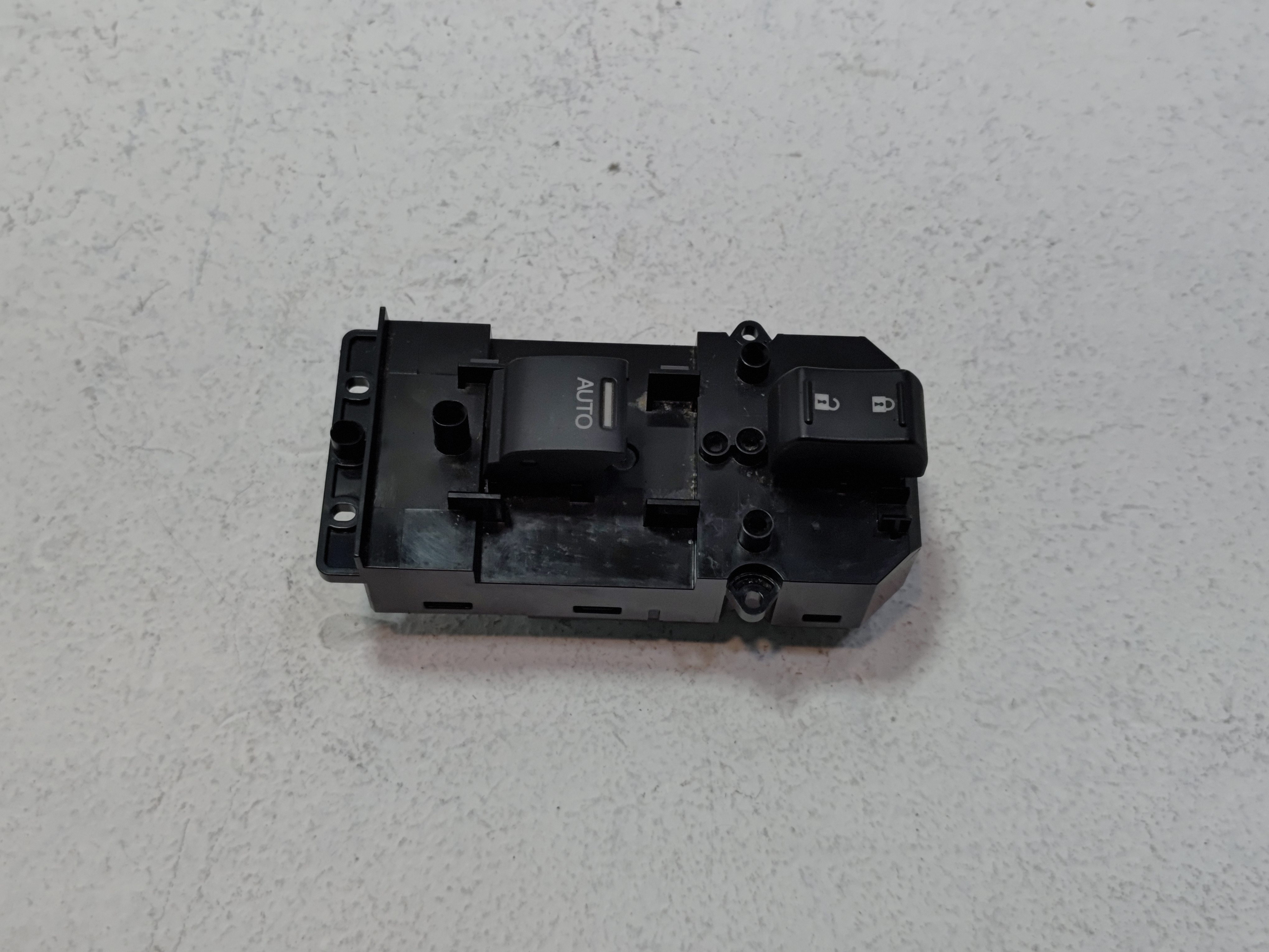 HONDA PILOT EX-L FRONT PASSENGER DOOR LOCK & WINDOW CONTROL SWITCH 2016-2022 OEM