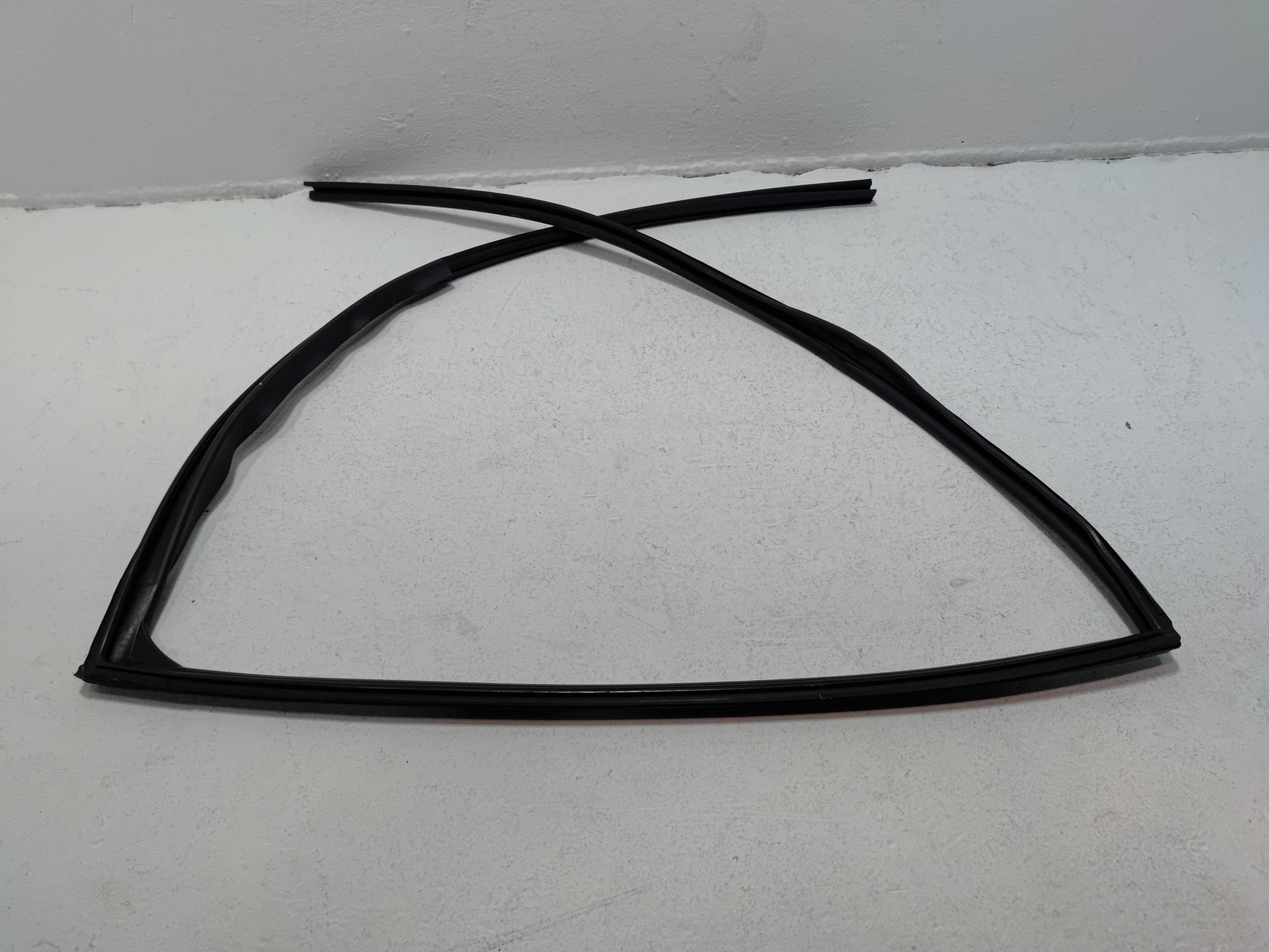 HONDA PILOT REAR PASSENGER DOOR GLASS RUN CHANNEL WEATHERSTRIP SEAL 2016-21 OEM