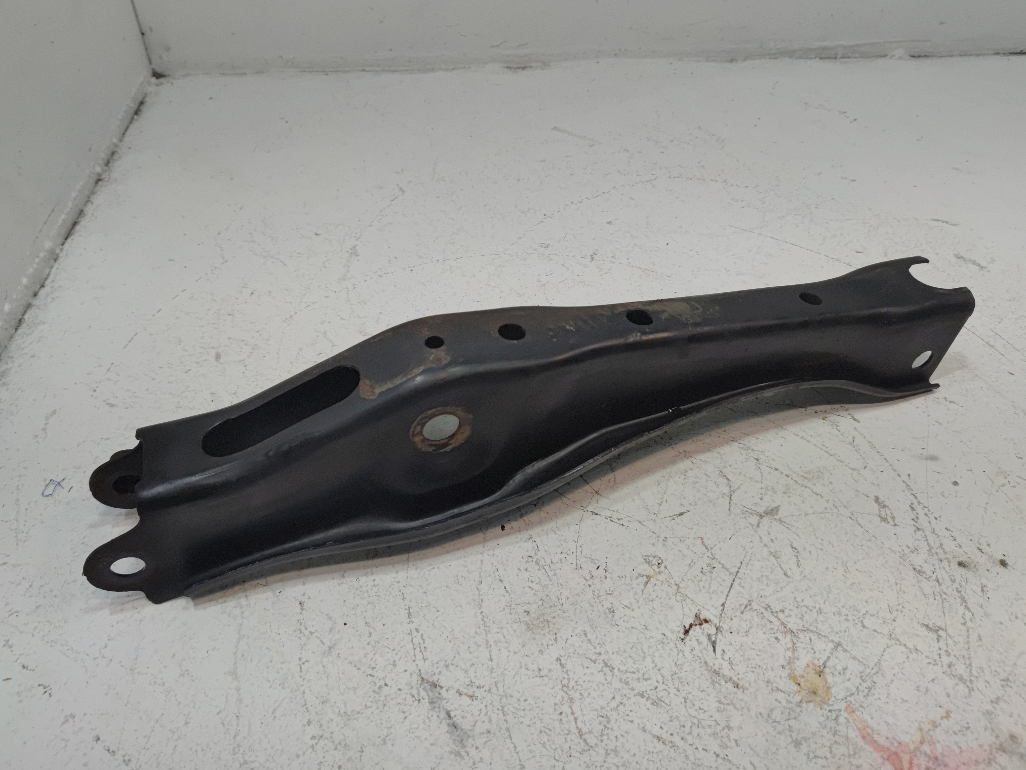 2016-2022 HONDA PILOT REAR RIGHT PASSENGER SIDE LOWER CONTROL ARM OEM