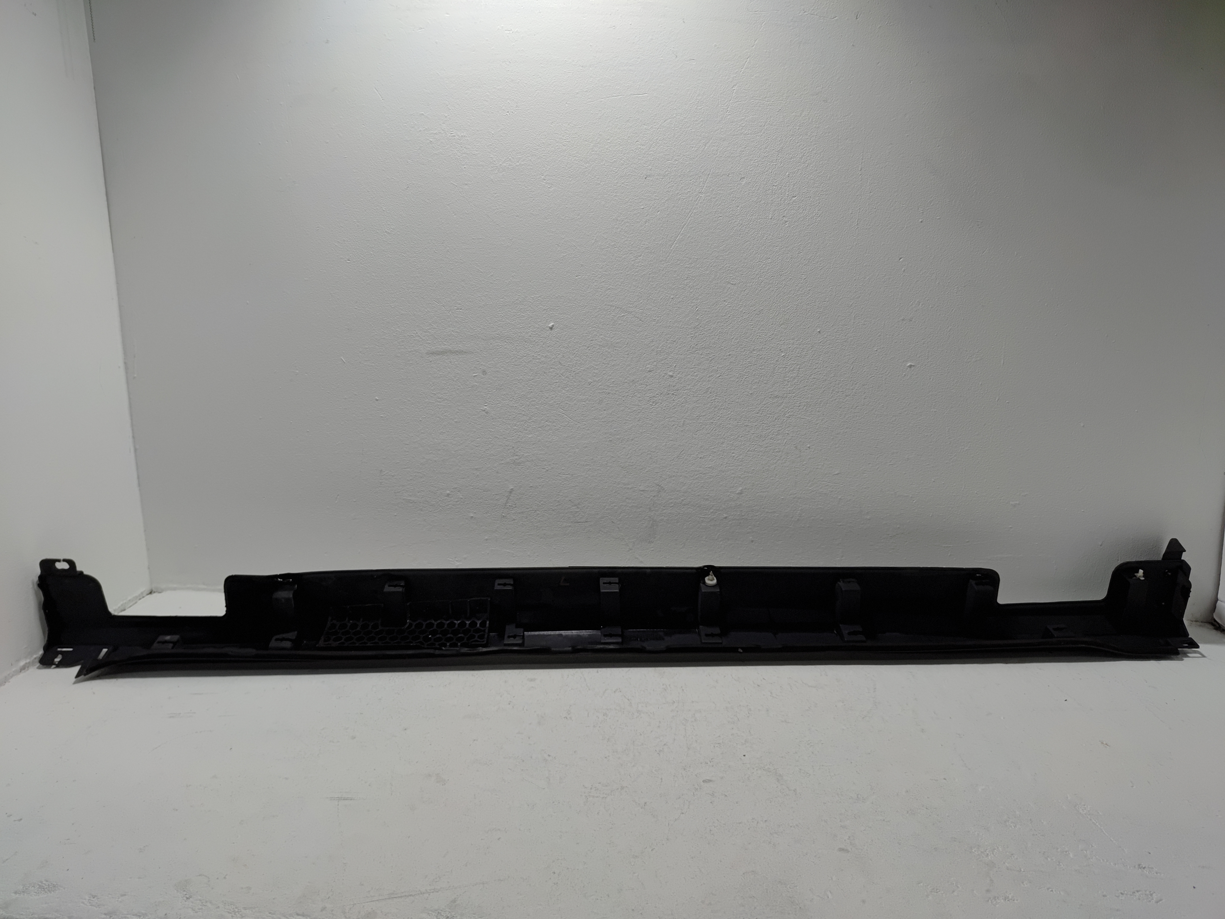 2016-2022 Honda Pilot Left Driver Side Skirt Rocker Molding Panel OEM