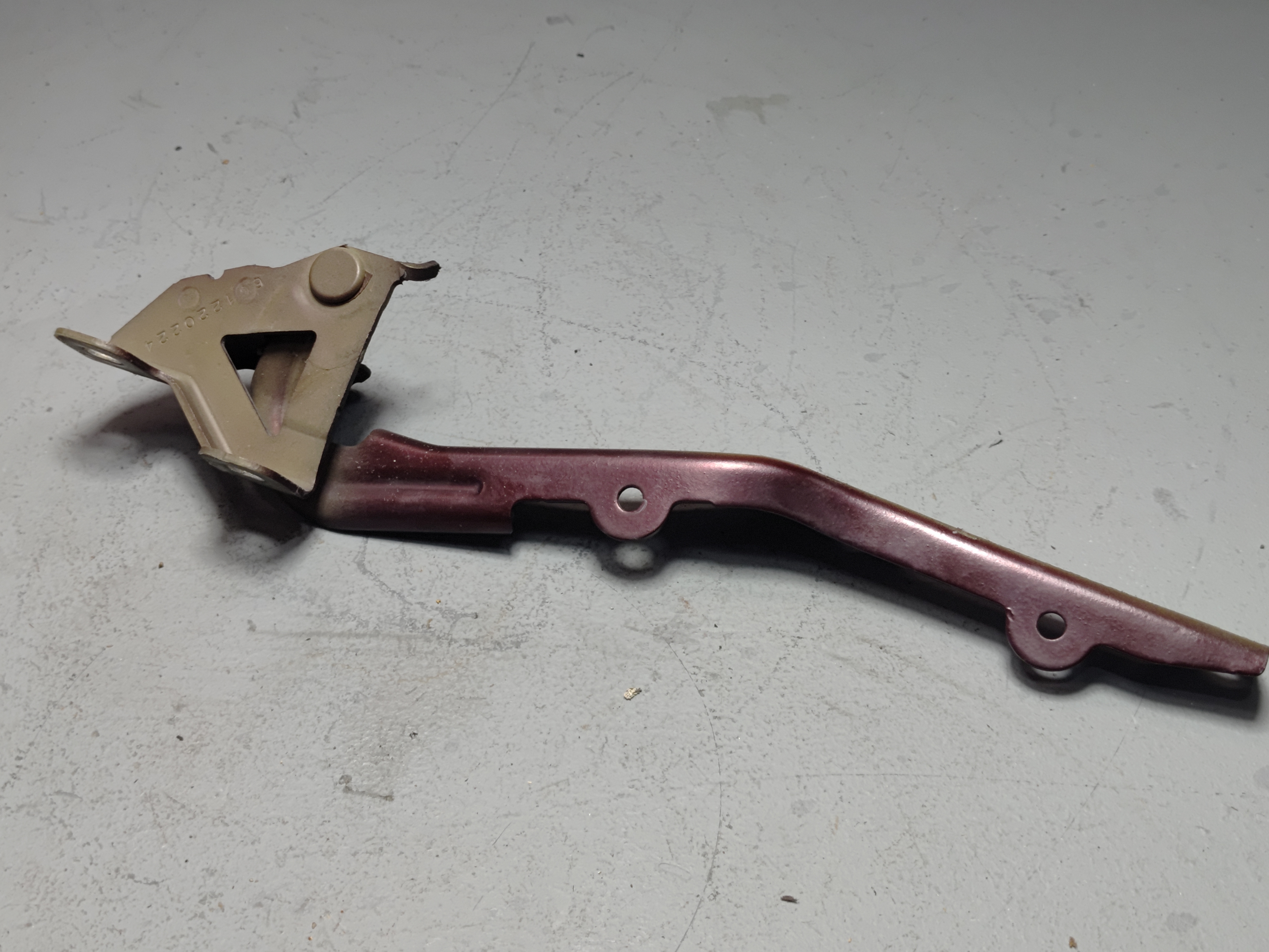 HONDA PILOT HOOD BONNET FRONT PASSENGER SIDE HINGE SUPPORT 2016-2022 OEM R529P