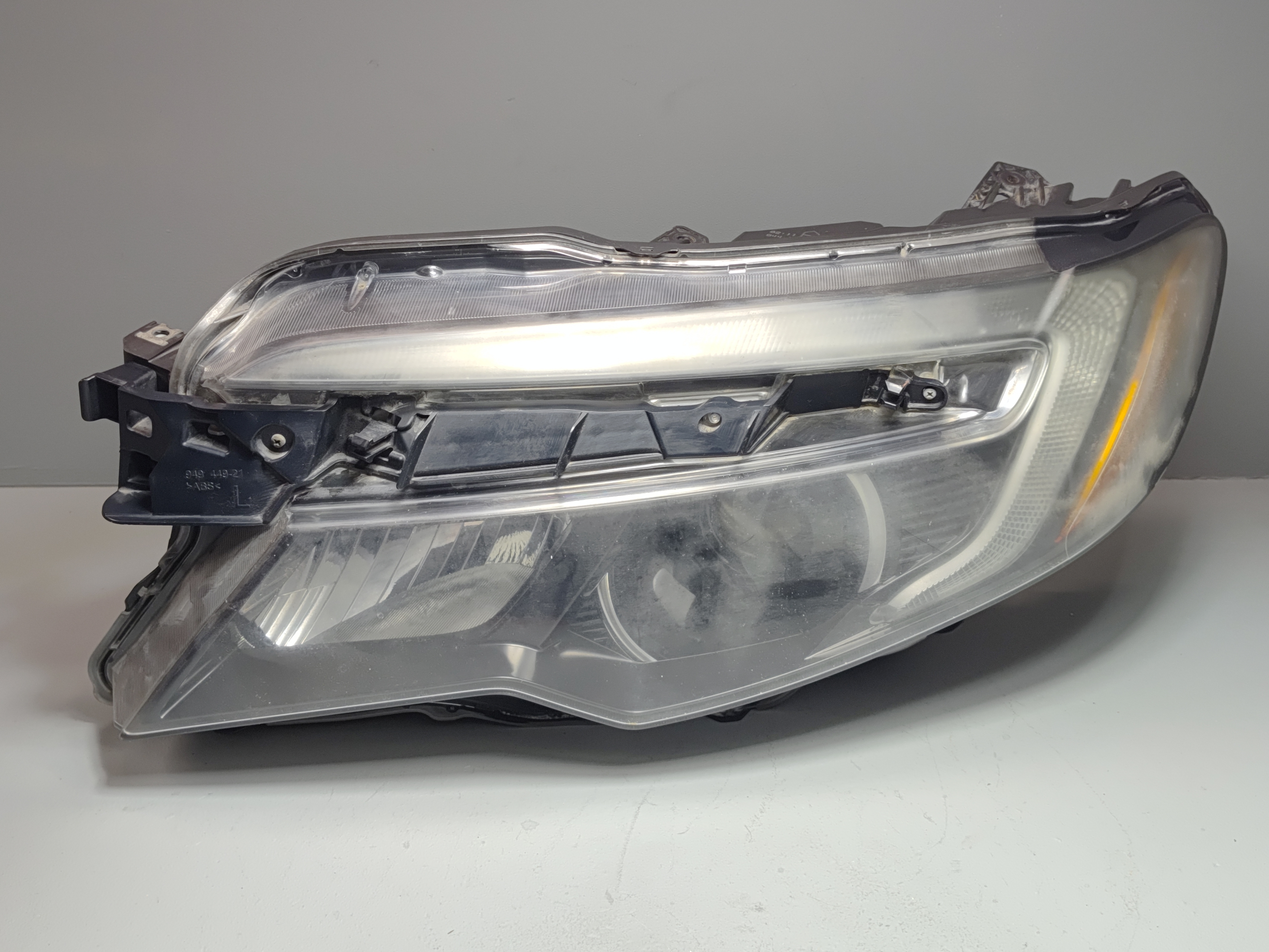 2016 - 2018 HONDA PILOT FRONT LEFT DRIVER SIDE HEADLIGHT LIGHT LAMP OEM