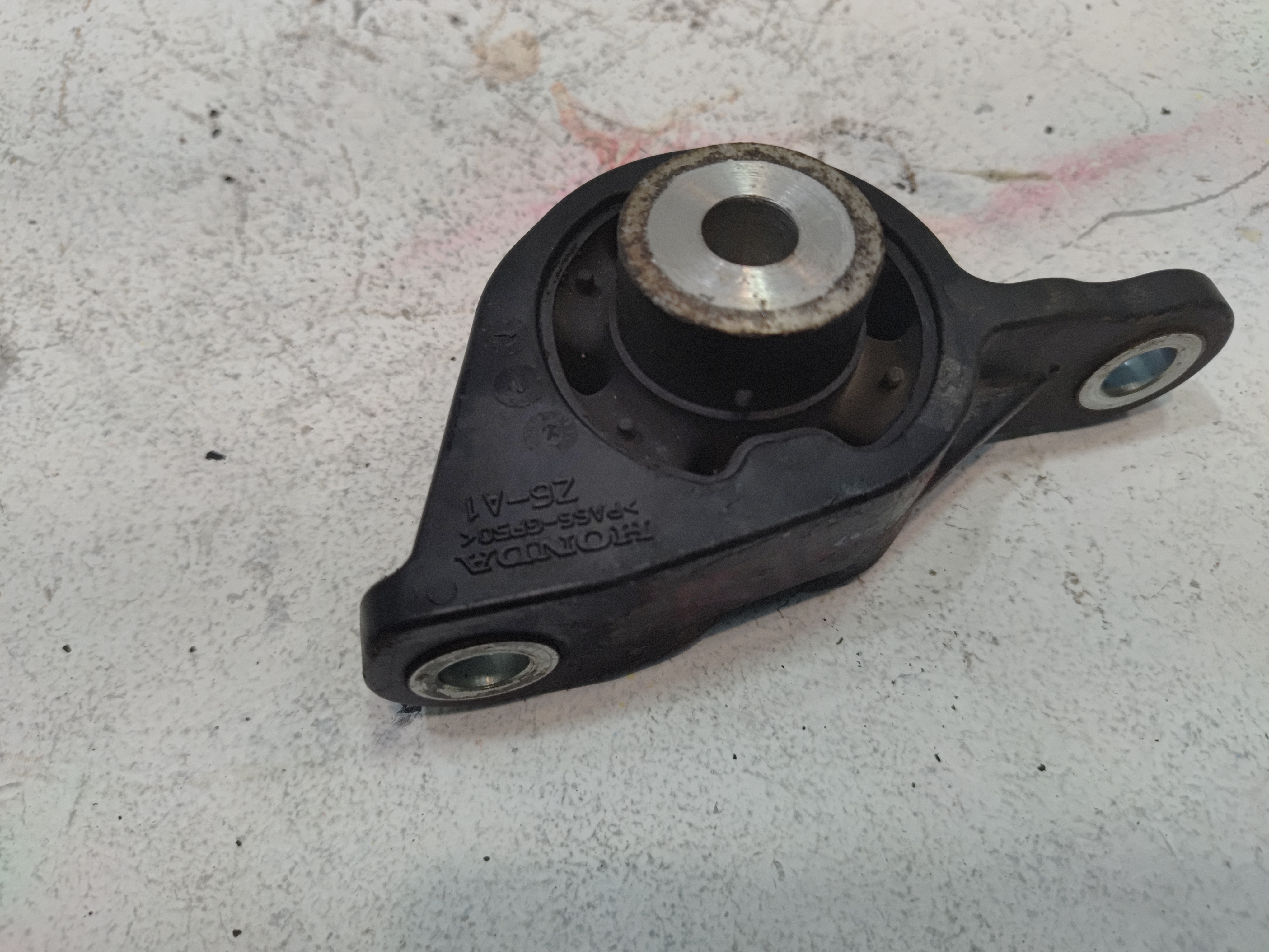 2016-2022 HONDA PILOT AWD REAR DIFFERENTIAL LEFT DRIVER SIDE BRACKET MOUNT OEM