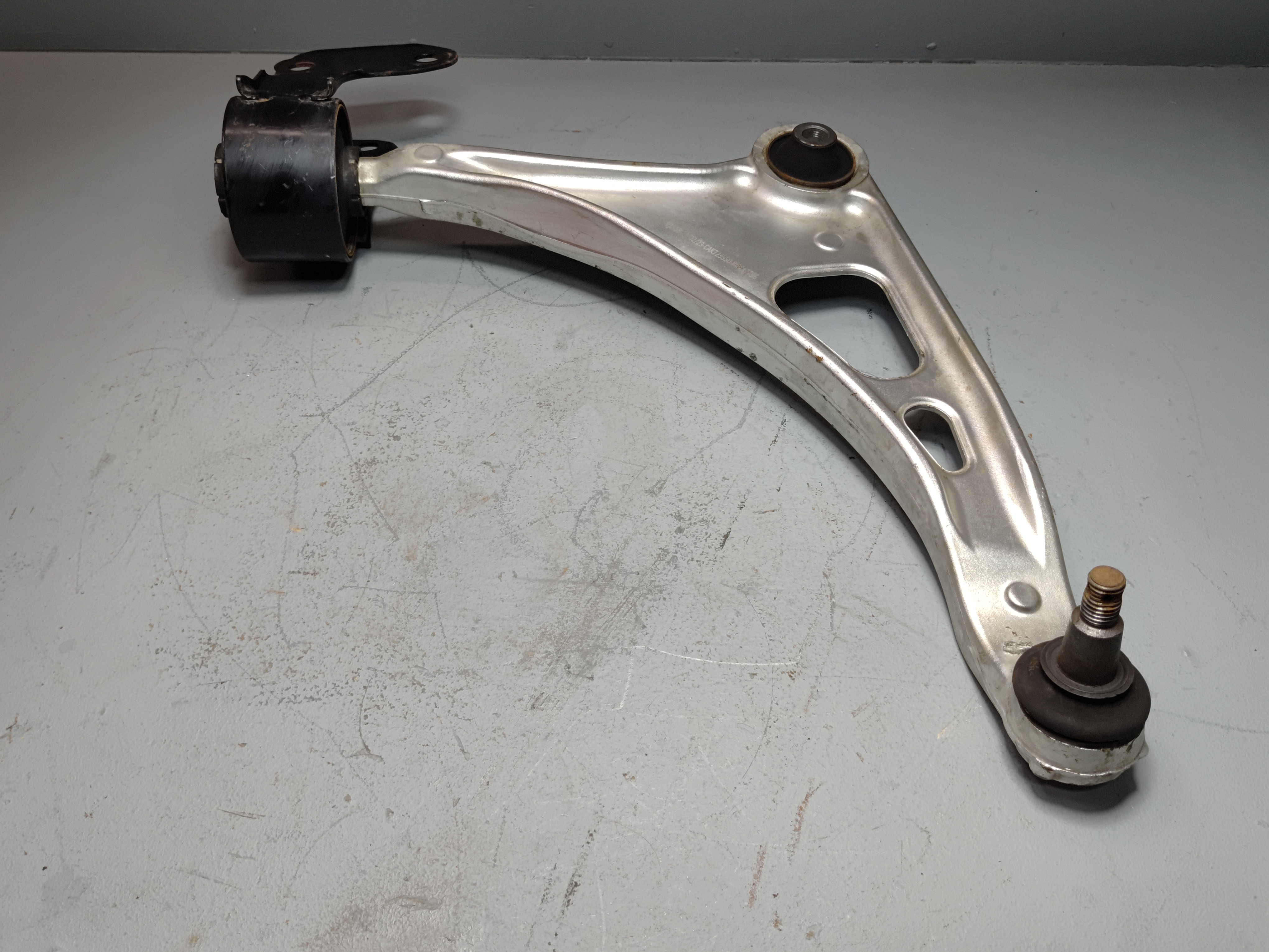 2016-2022 HONDA PILOT FRONT RIGHT PASSENGER SIDE LOWER CONTROL ARM OEM