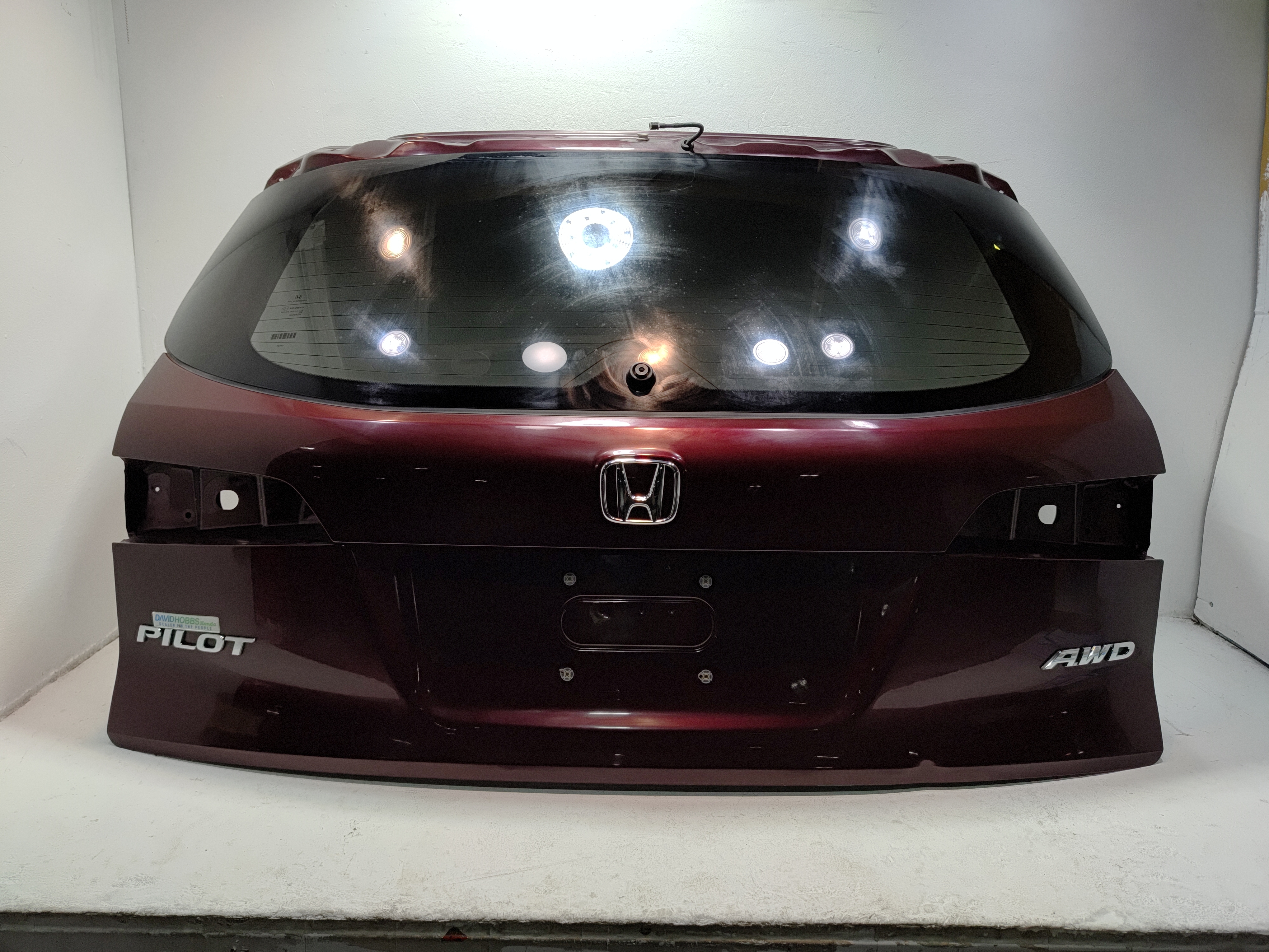 2016-2018 HONDA PILOT TAILGATE LIFTGATE BACK DOOR SHELL W/ GLASS R529P OEM