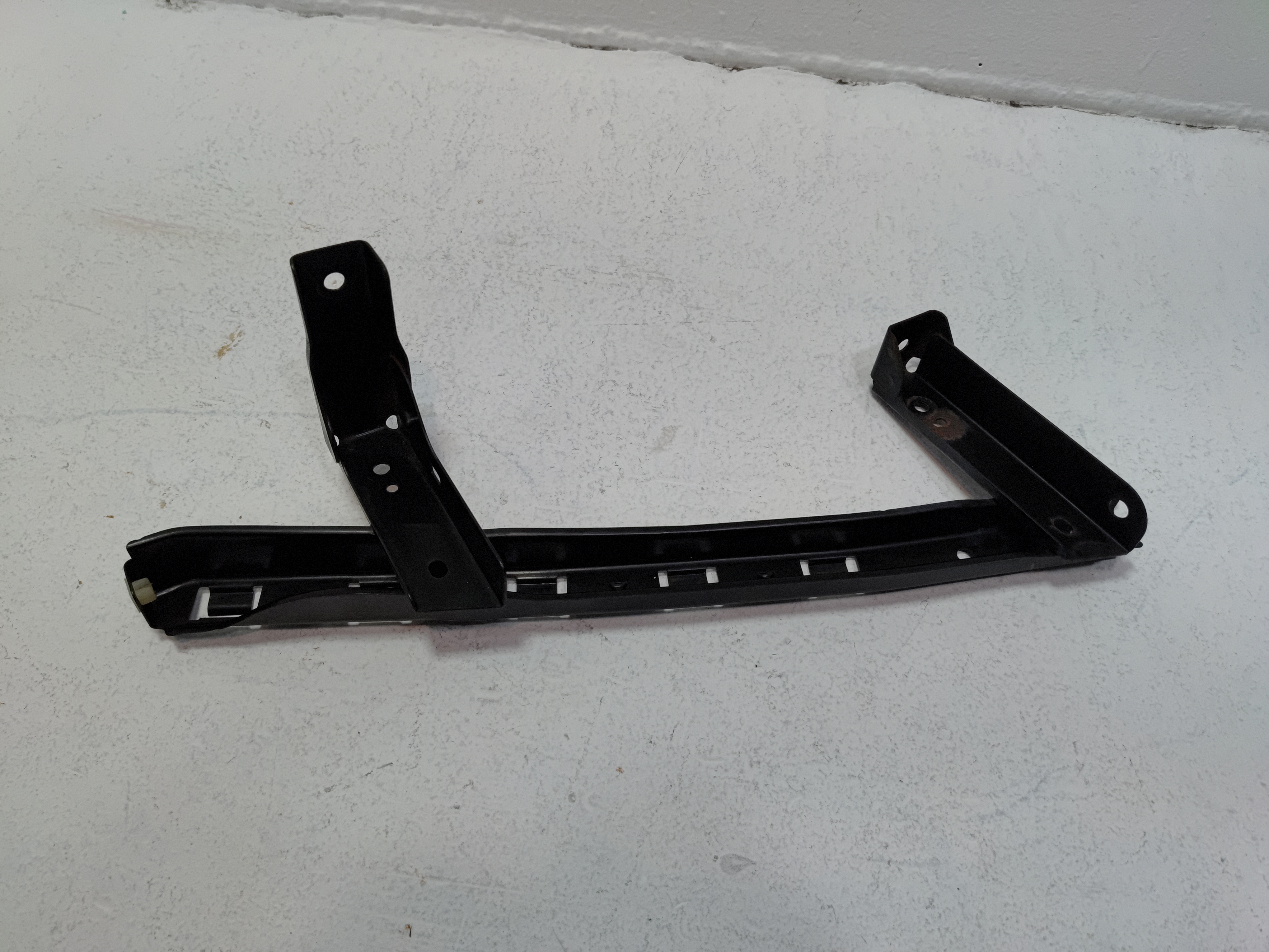 2017-2020 Acura MDX Front Bumper Left Driver Side Upper Corner Mount Bracket OEM