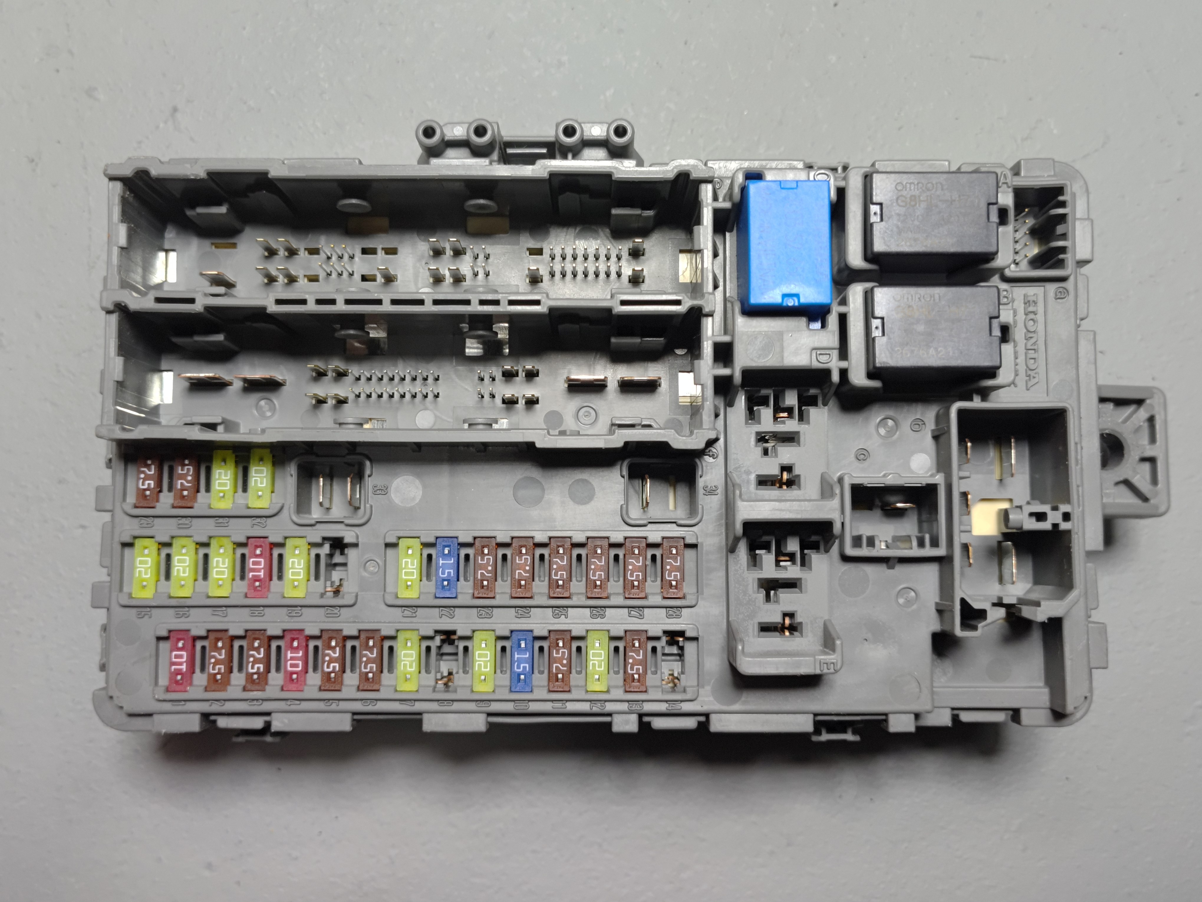 2017-2018 ACURA MDX 3.5L AWD CABIN DRIVER SIDE FUSE RELAY JUNCTION BOX BLOCK OEM