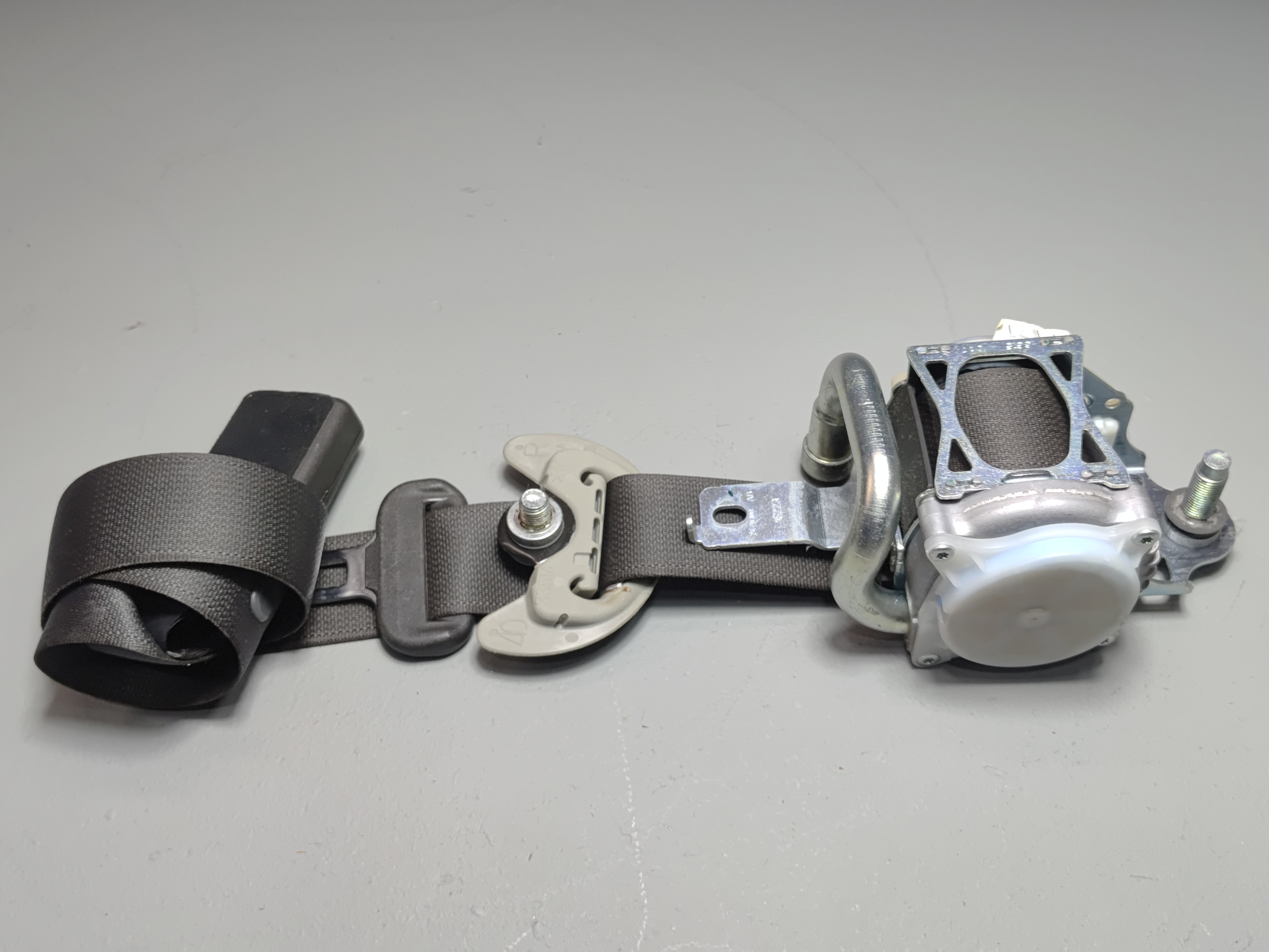 2014-2020 Acura MDX Front Right Passenger Side Seatbelt Seat Belt Retractor OEM