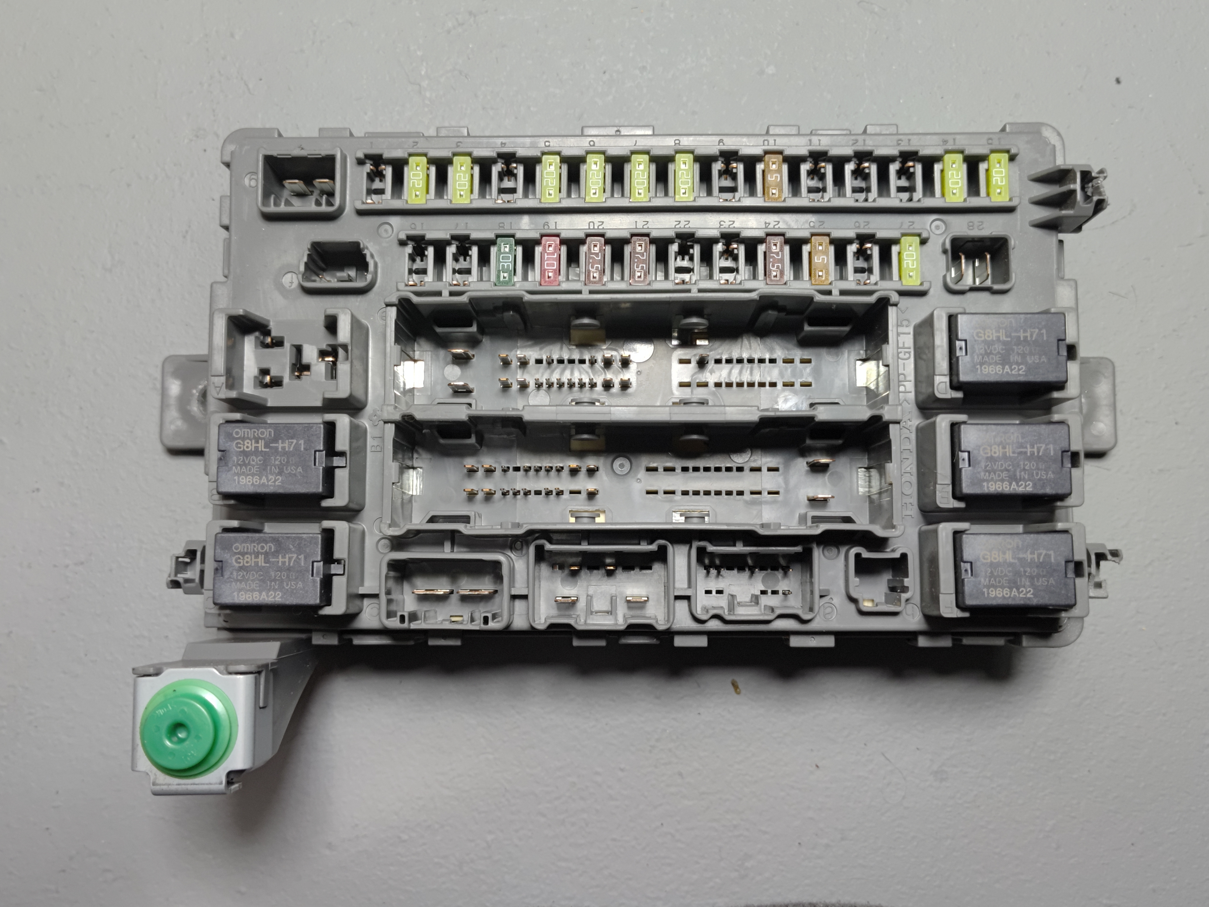 2017-2020 Acura MDX Relay & Fuses Rear Junction Block OEM