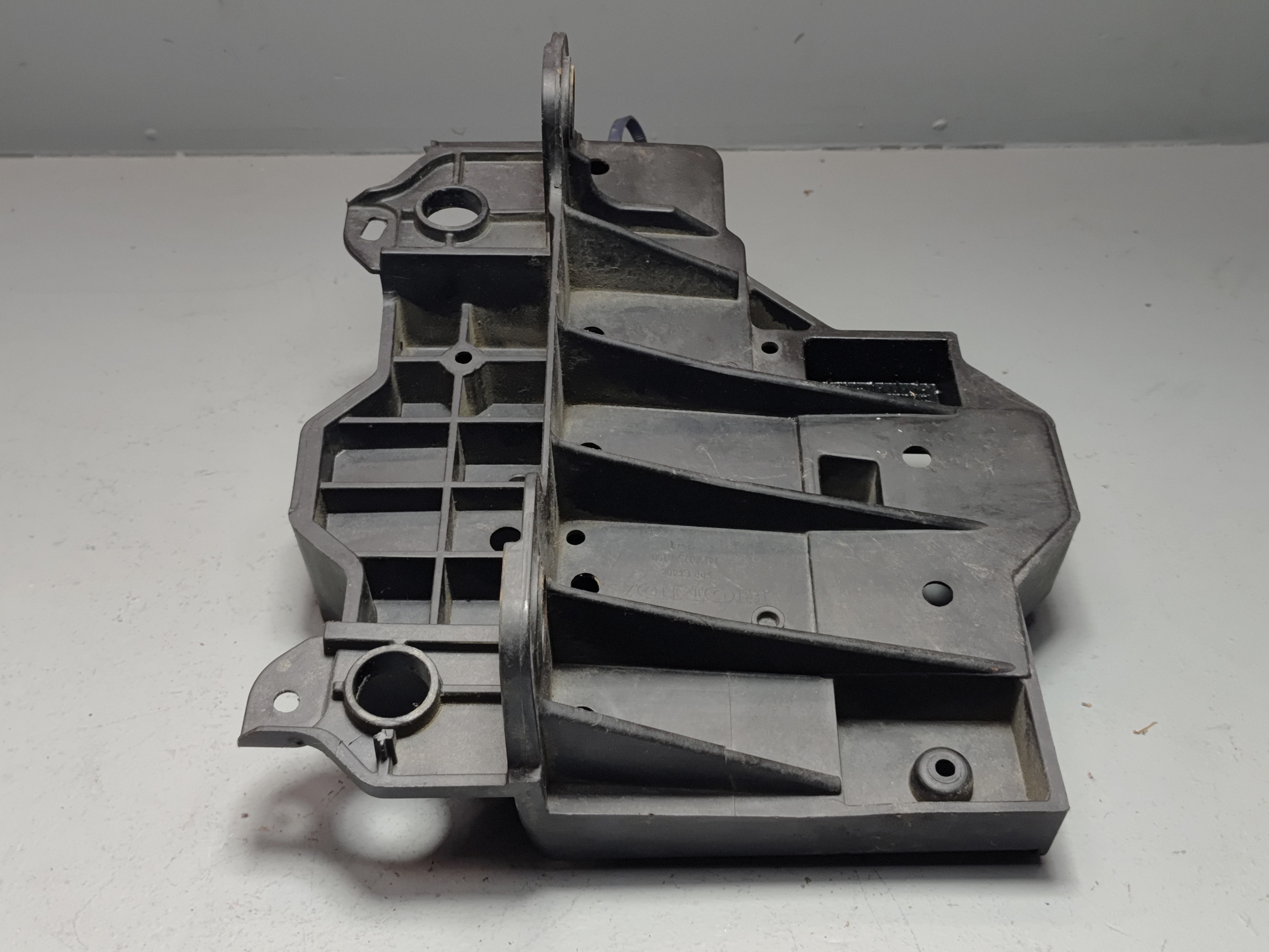 2016-2020 ACURA MDX BATTERY SETTING BASE TRAY HOLDER SUPPORT MOUNT BRACKET OEM