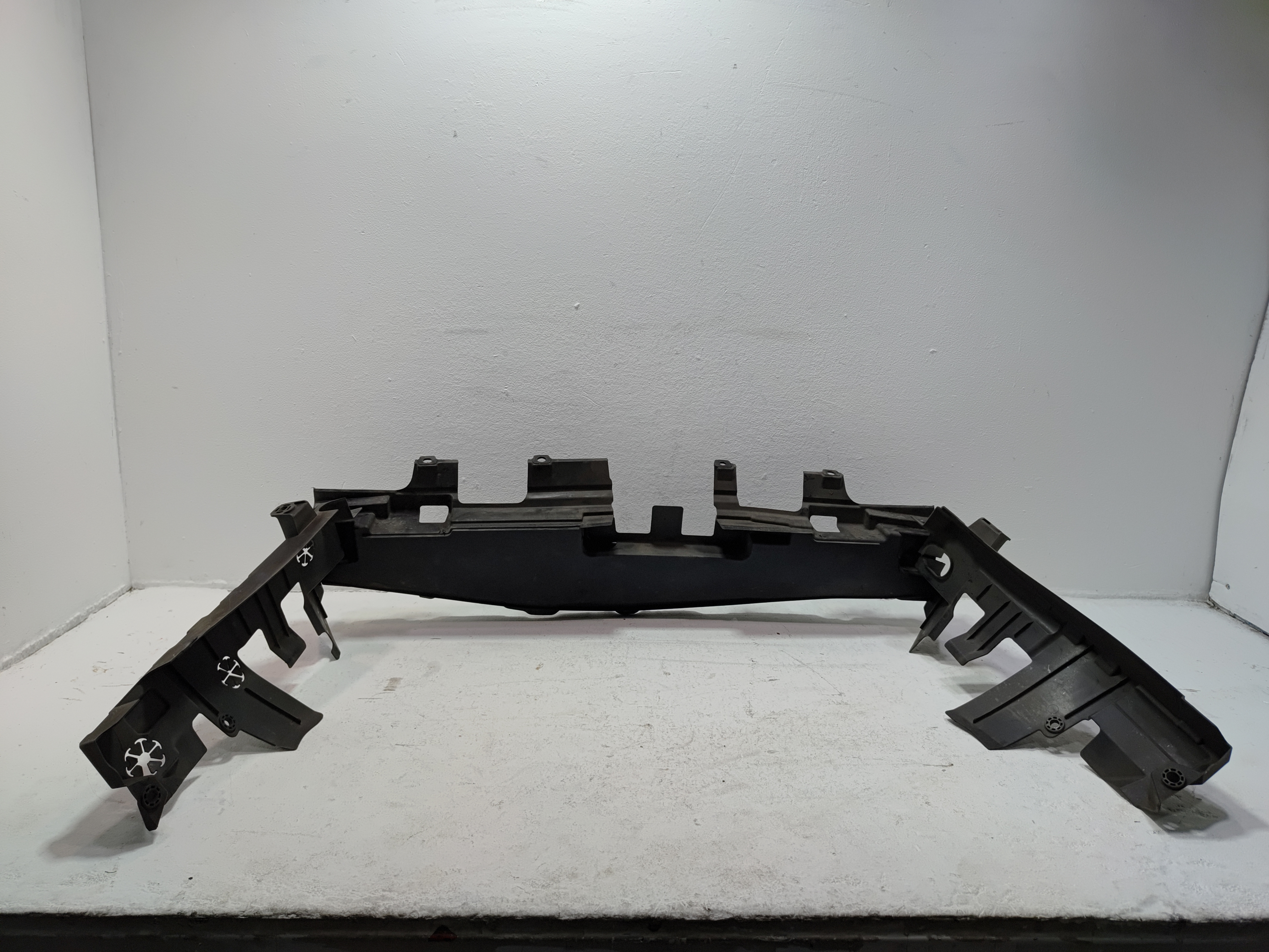 2017-2020 Acura MDX Front Bumper Air Guide Bracket OEM