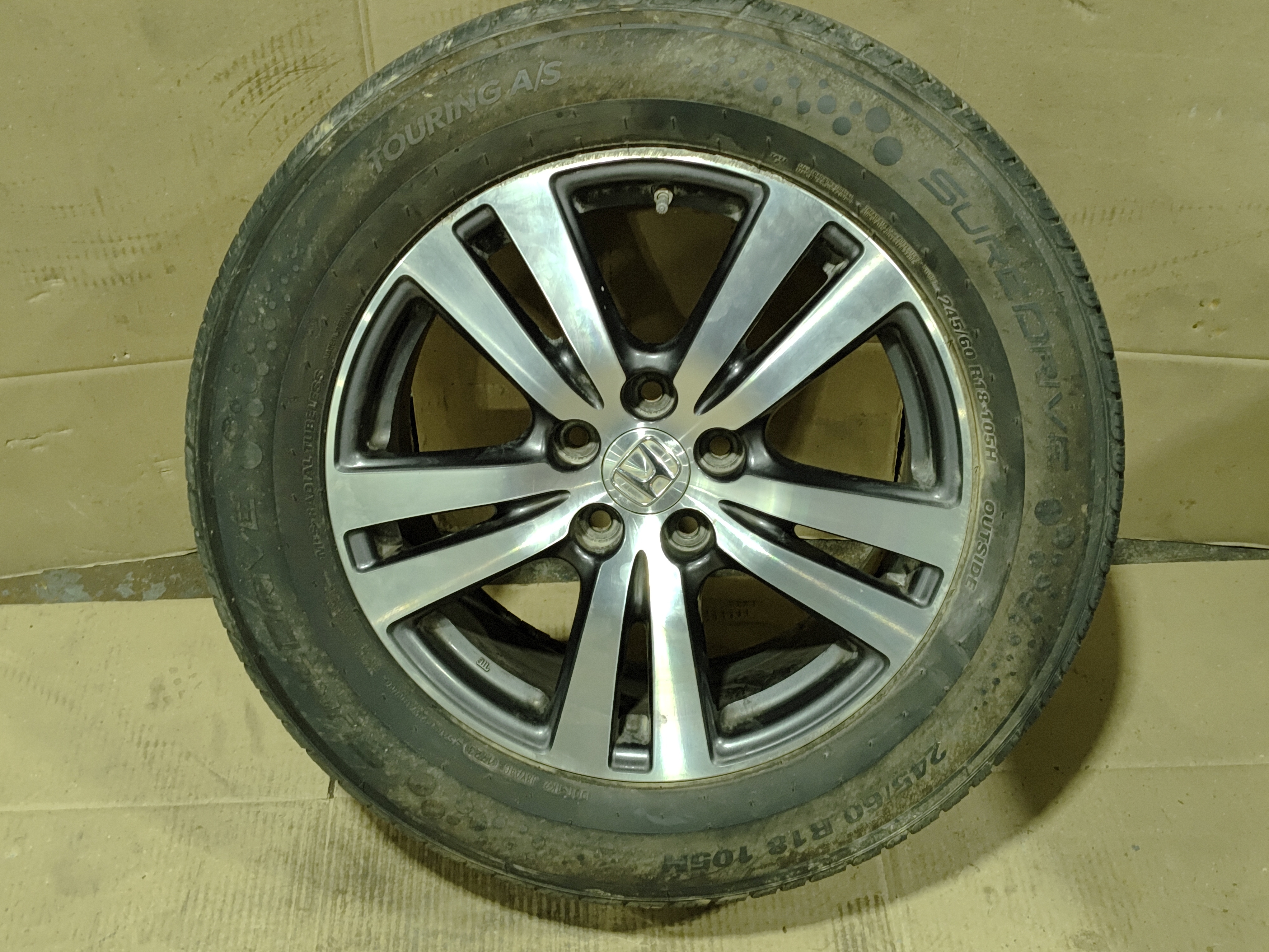 2016-2018 Honda Pilot Wheel Rim R18x8J 245/60 OEM