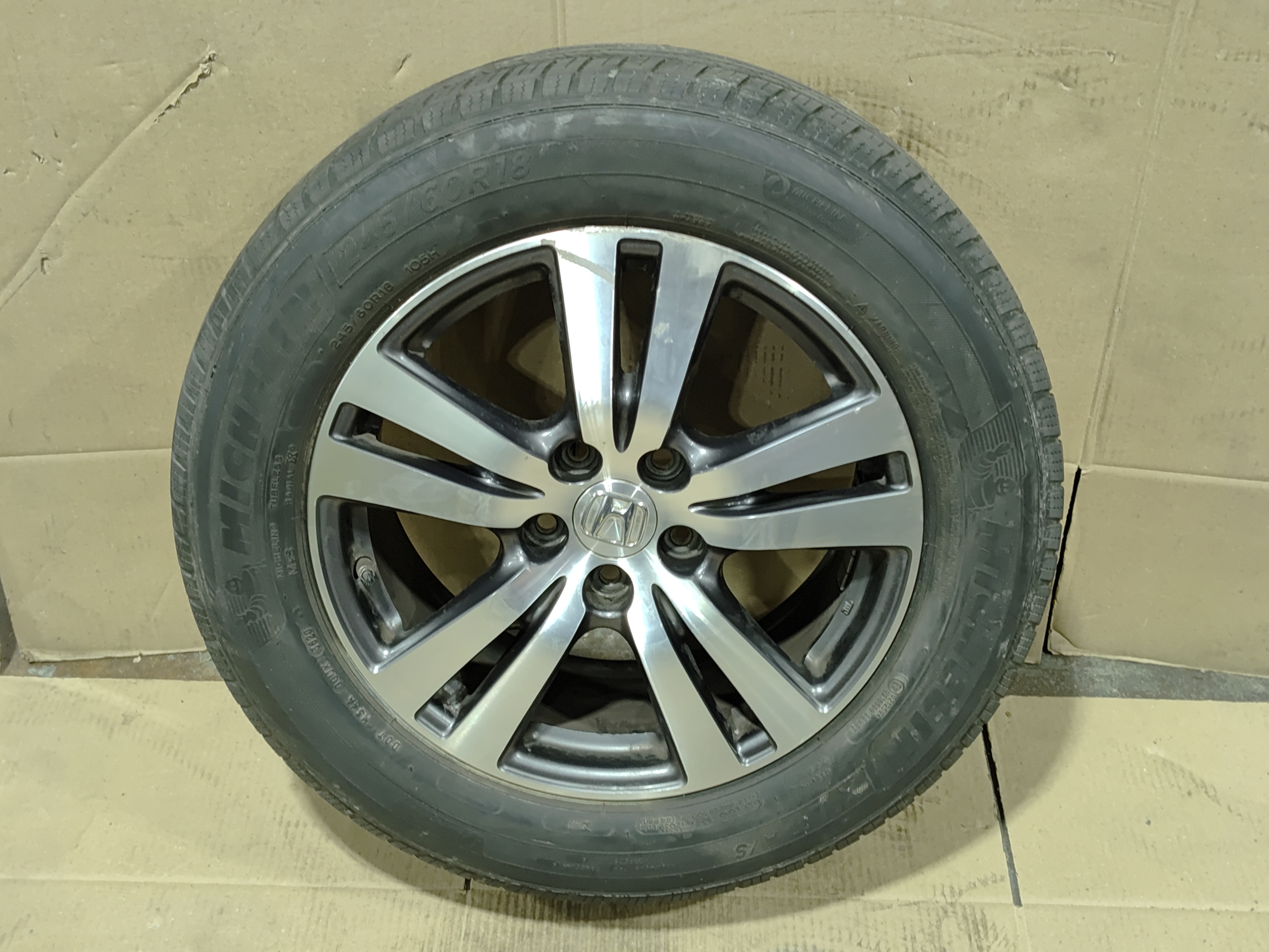 2016-2018 Honda Pilot Wheel Rim R18x8J 245/60 OEM