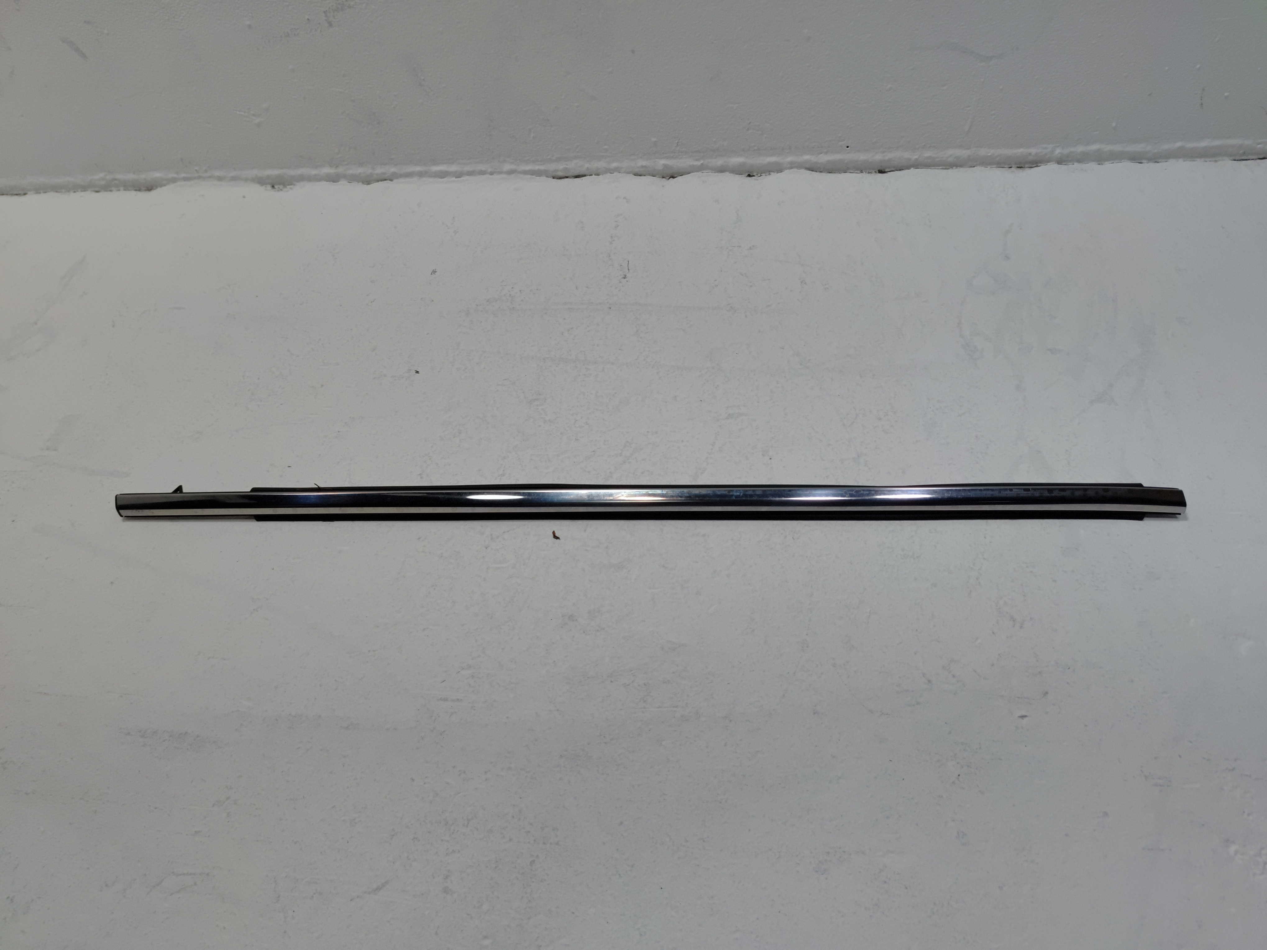 2018-2024 TOYOTA CAMRY REAR PASSENGER SIDE DOOR WINDOW BELT MOLDING CHROME OEM