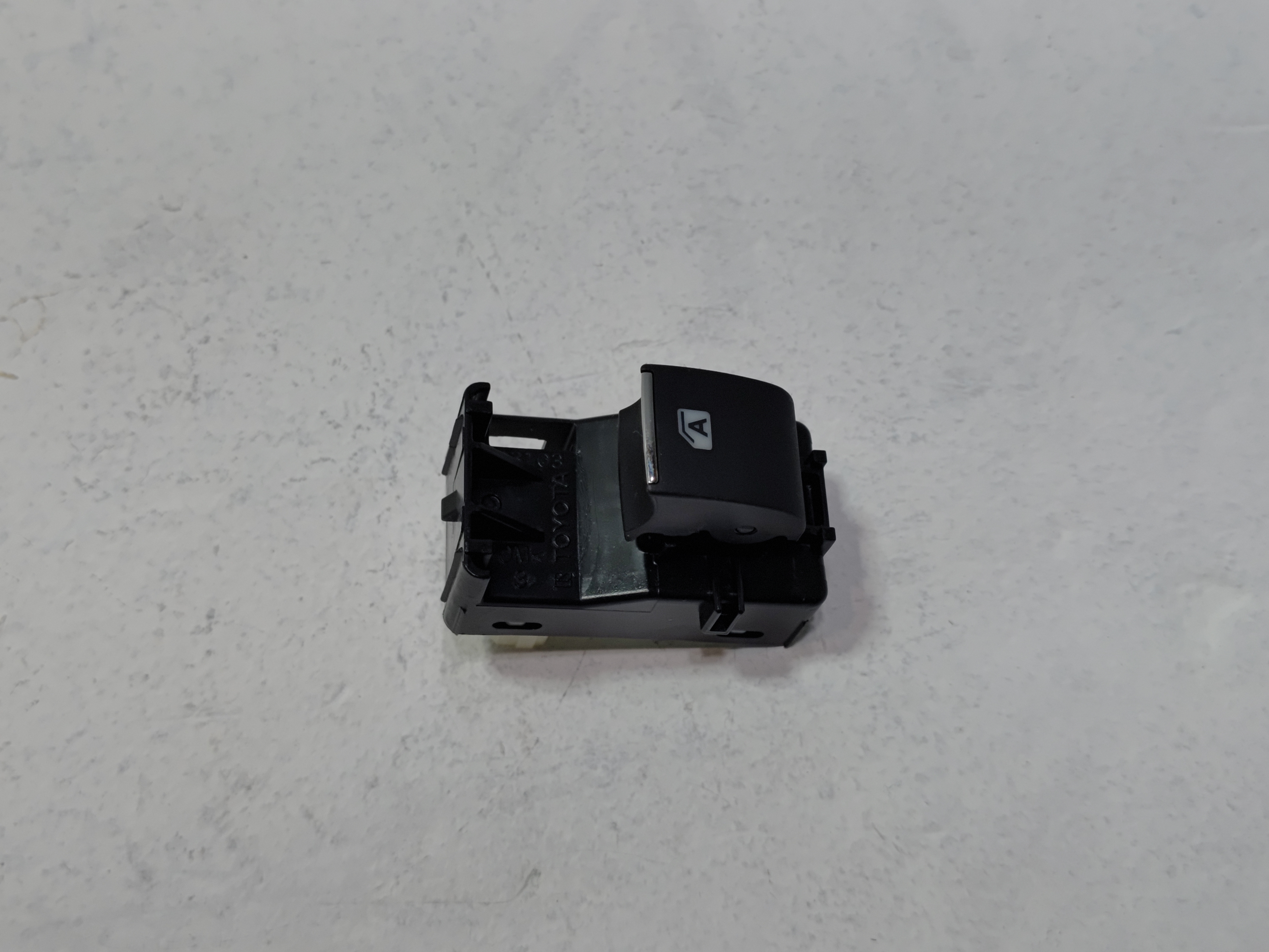 TOYOTA CAMRY 2015-2020 REAR RIGHT PASSENGER SIDE DOOR WINDOW SWITCH OEM
