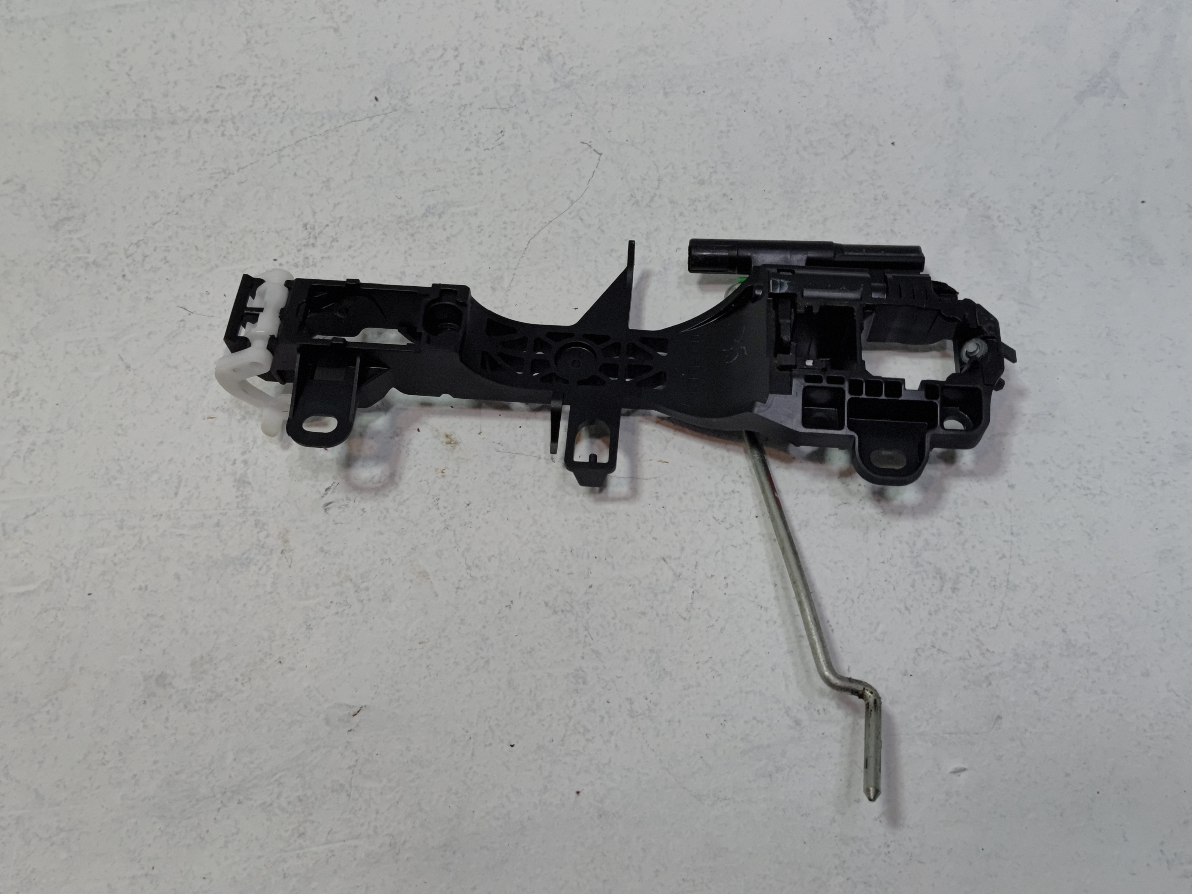 2018-2024 TOYOTA CAMRY FRONT RIGHT PASSENGER SIDE EXTERIOR DOOR HANDLE BASE OEM