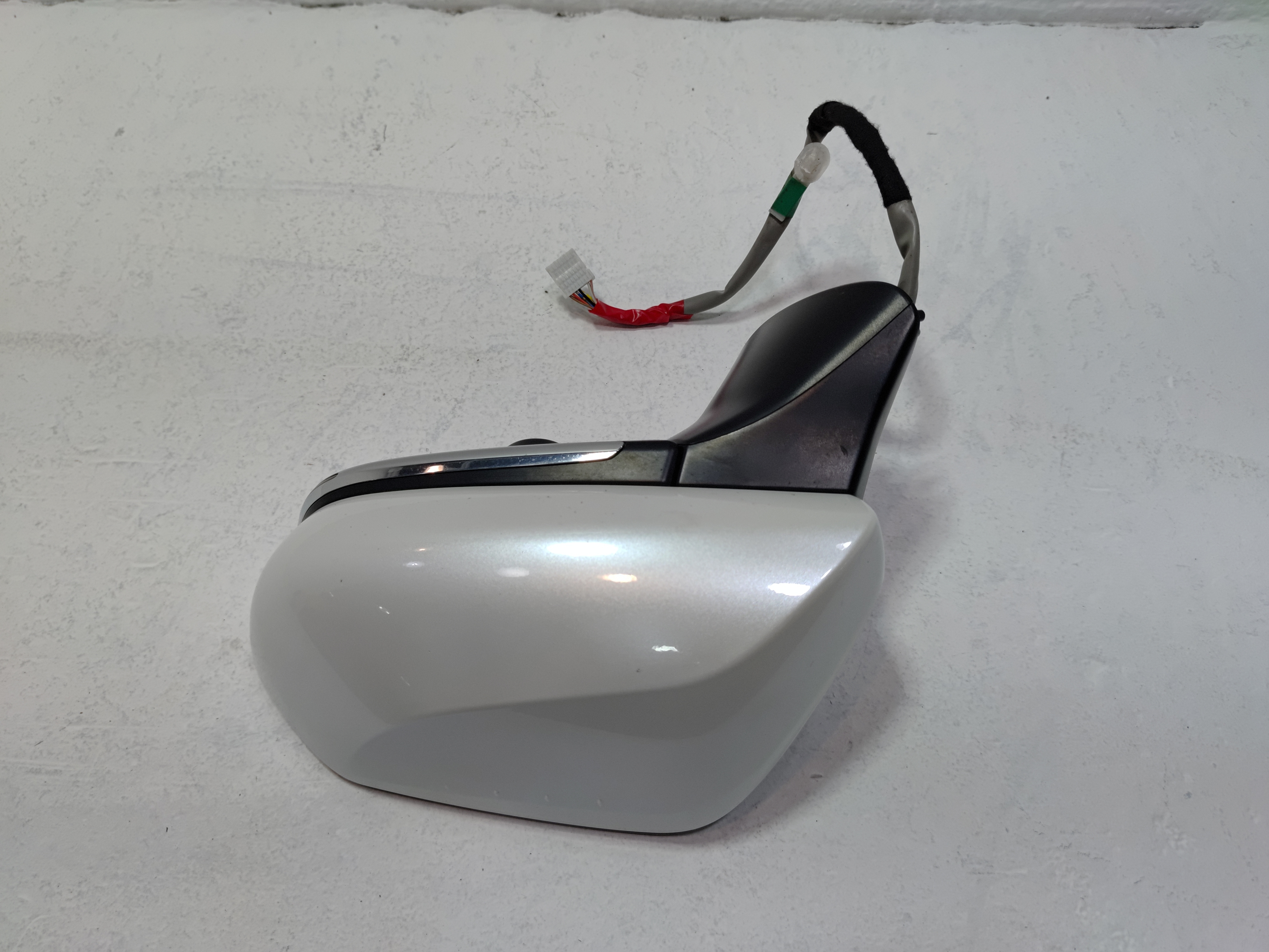 2018-2020 Toyota Camry Front Driver Door Mirror w/Blind Spot & Surroundview OEM