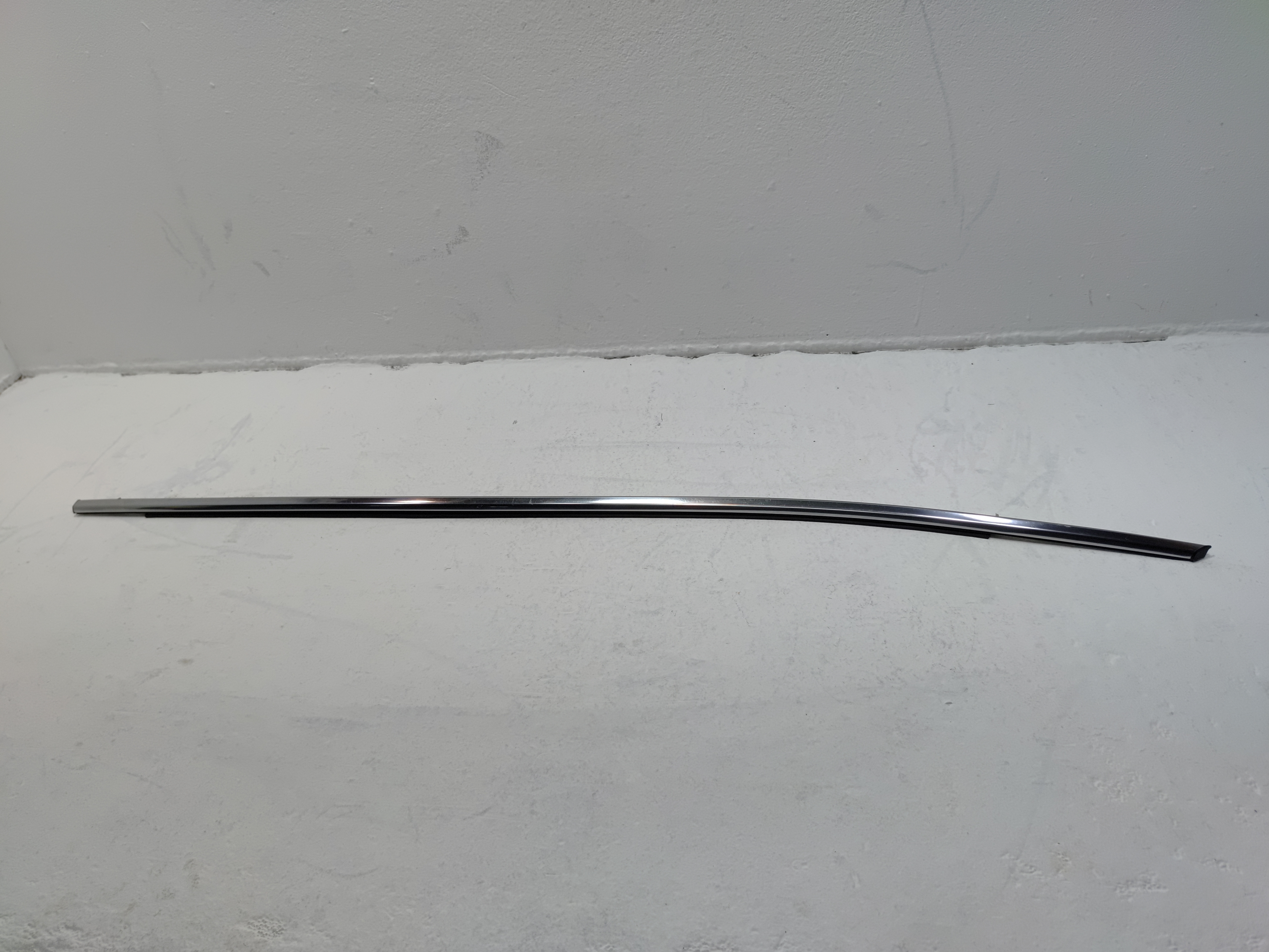 18-2024 TOYOTA CAMRY FRONT LEFT DRIVER SIDE DOOR WINDOW BELT MOLDING CHROME OEM