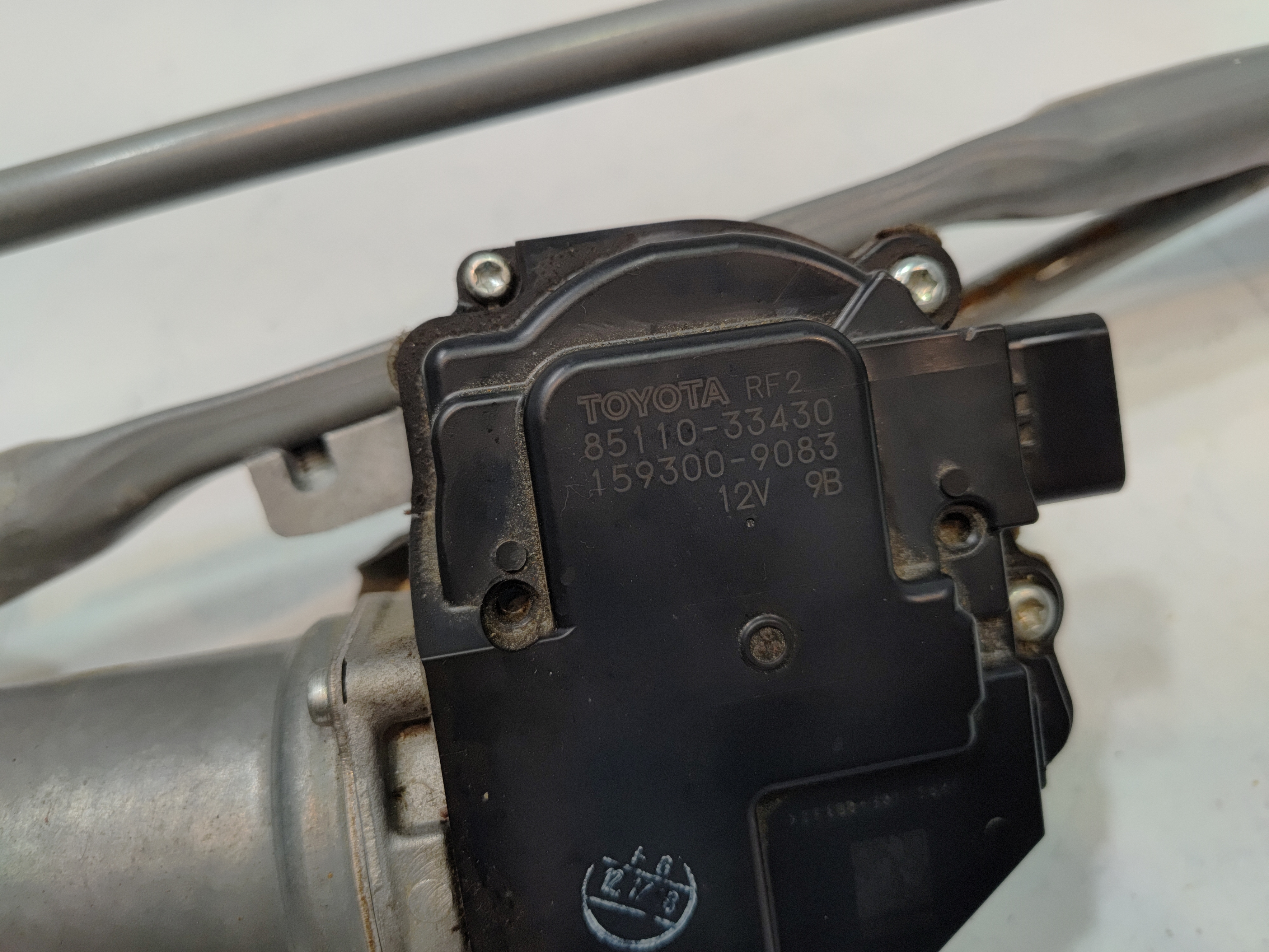 2018-2020 TOYOTA CAMRY FRONT WINDSHIELD WIPER LINKAGE W/ MOTOR OEM