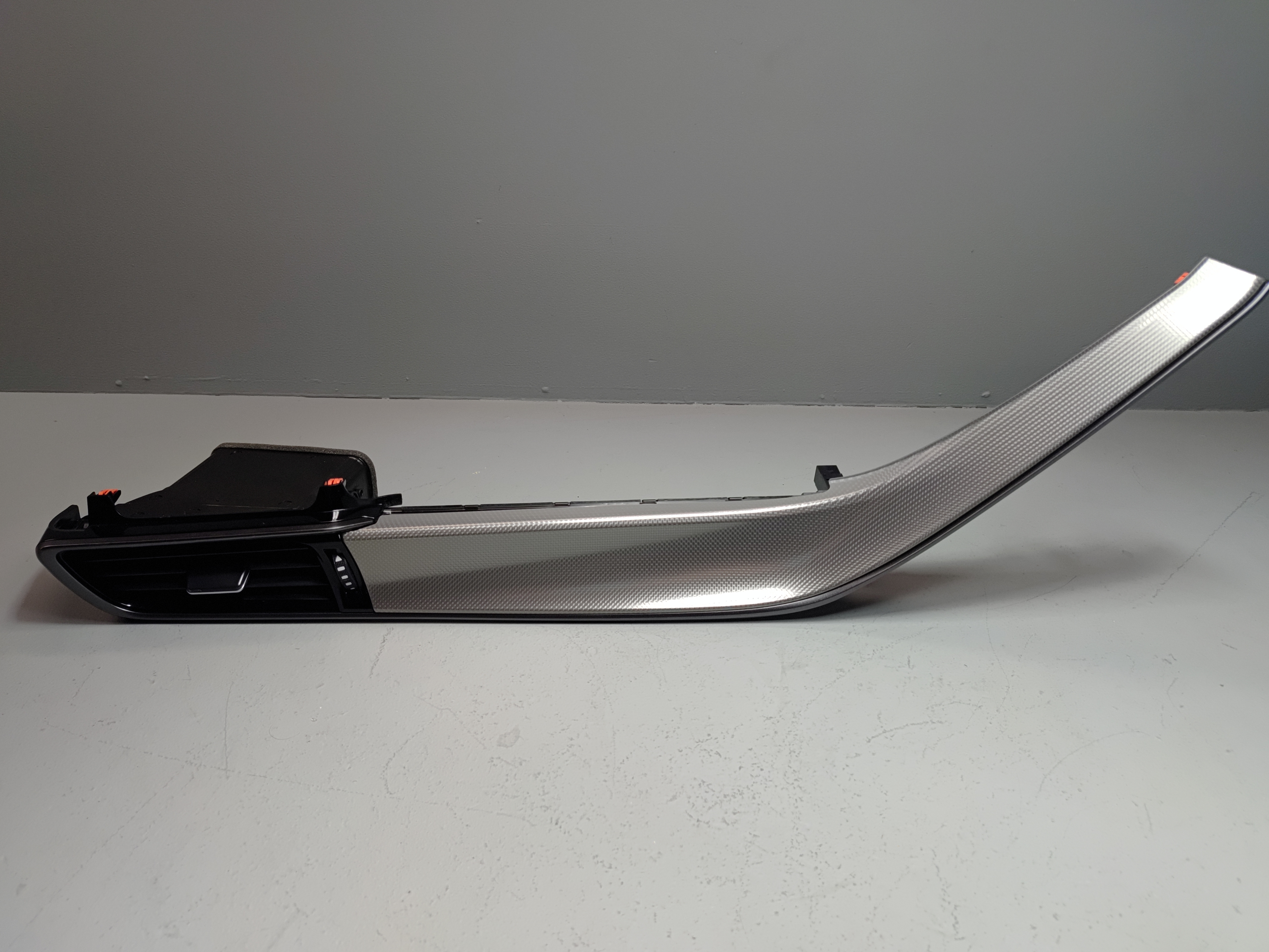 2019-2020 TOYOTA CAMRY DASHBOARD PASSENGER SIDE BEZEL MOLDING W/ AIR VENT OEM