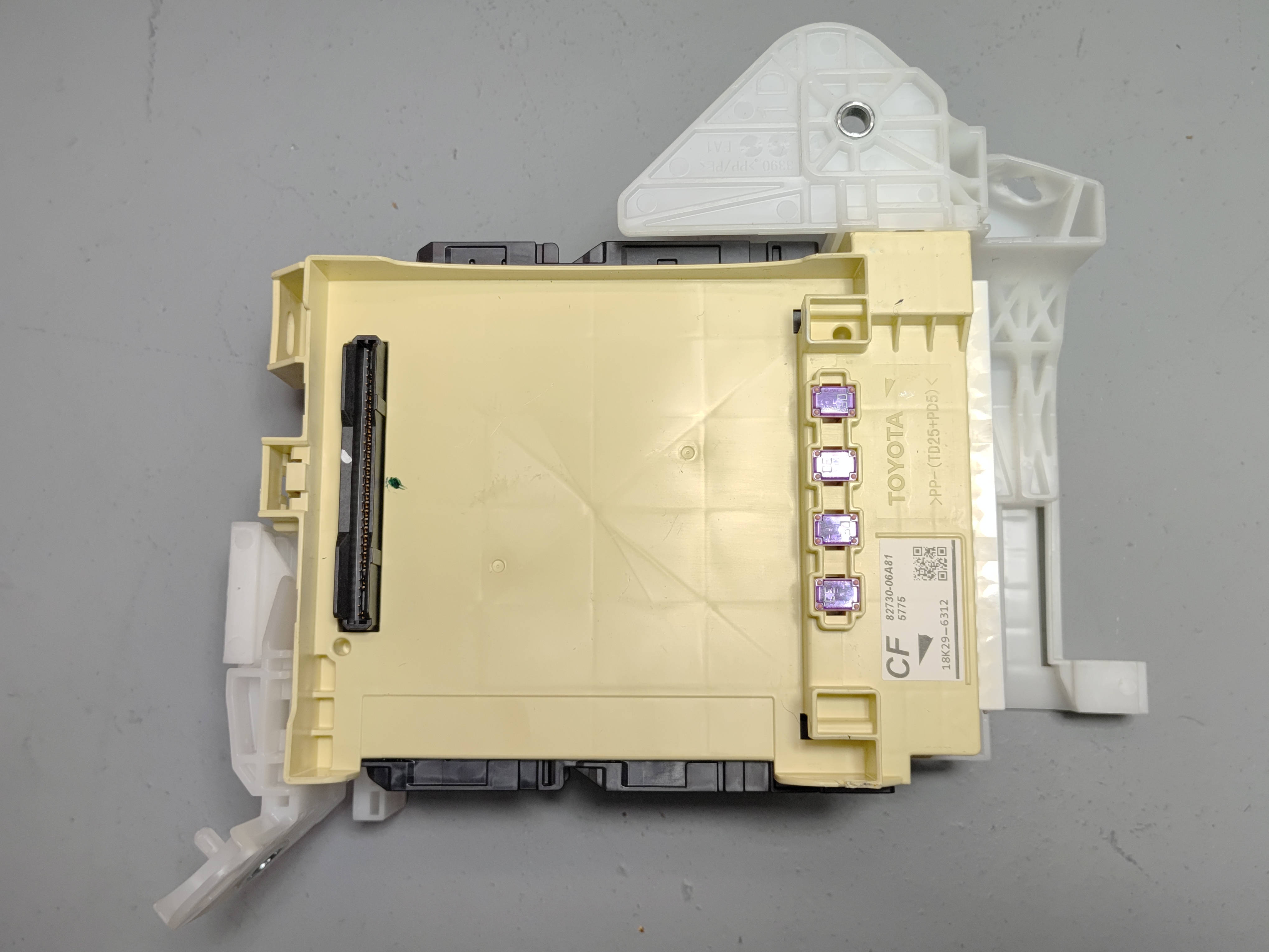 2019-24 Toyota Camry Dash Instrument Panel Fuse Relay Junction Block Module OEM