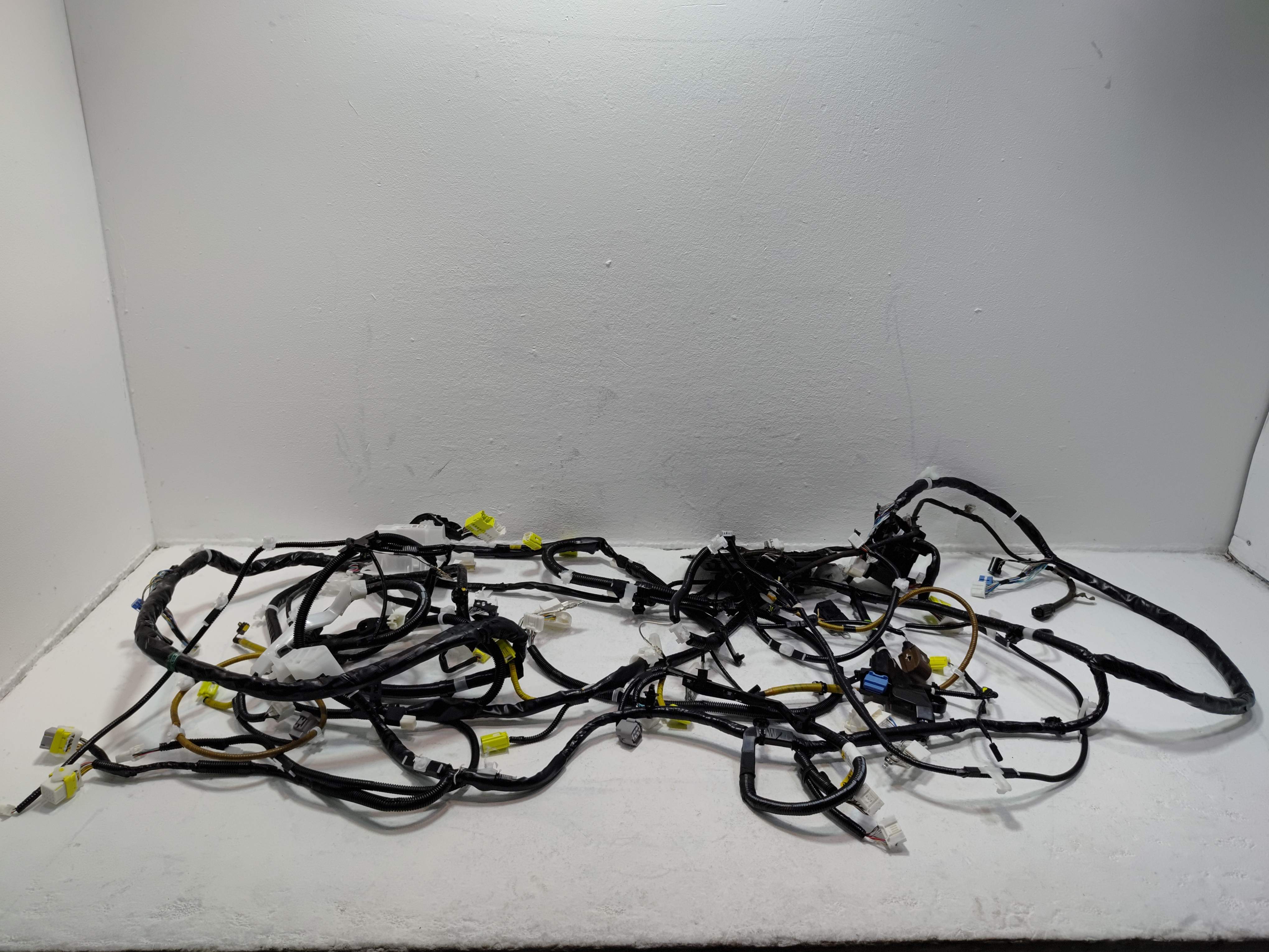 2018-2020 TOYOTA CAMRY XSE BODY FLOOR MAIN WIRE WIRING HARNESS CABLE OEM