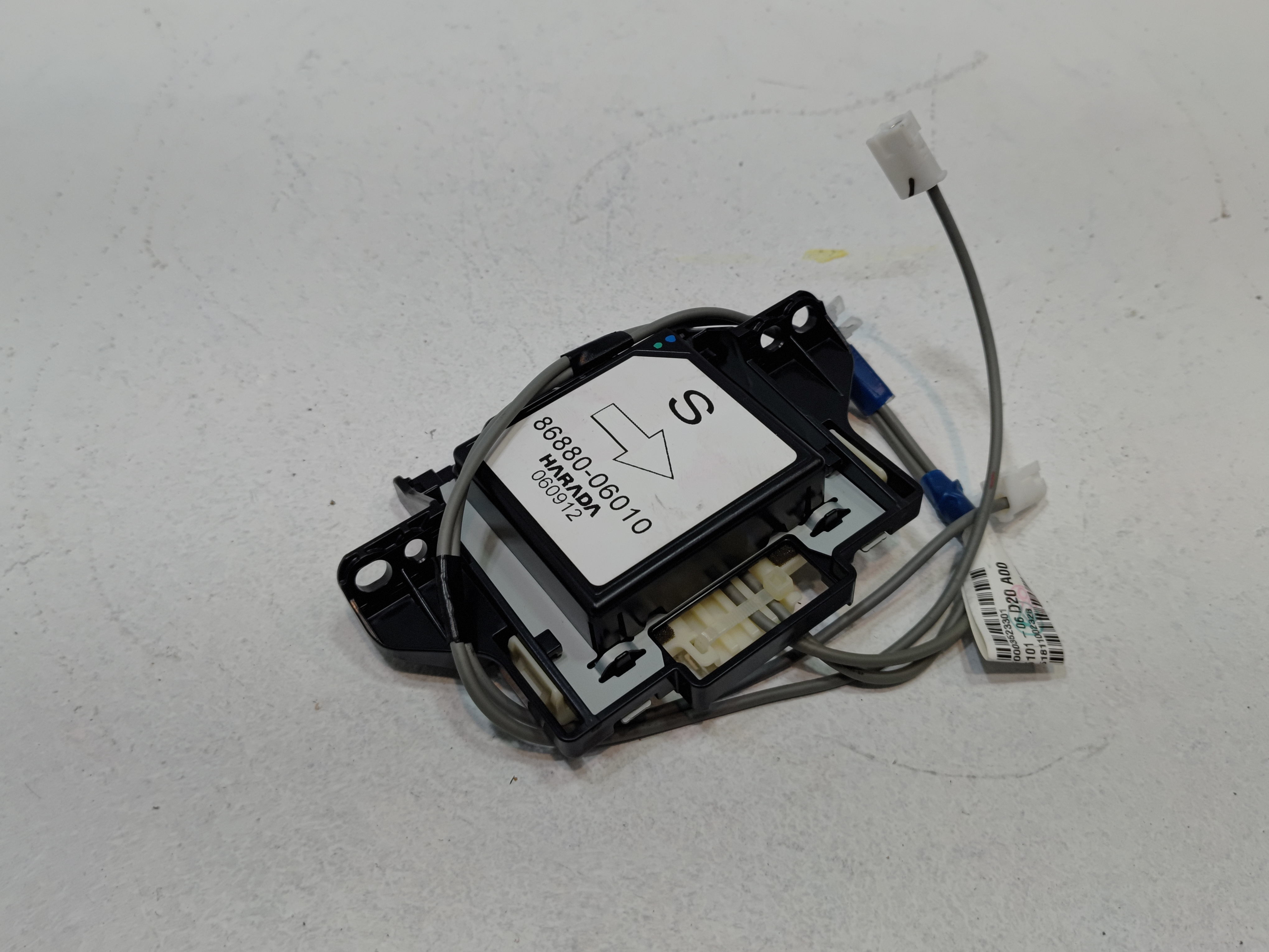 TOYOTA CAMRY GPS NAVIGATION SATELLITE ANTENNA MODULE & HARNESS OEM 2018 - 2019