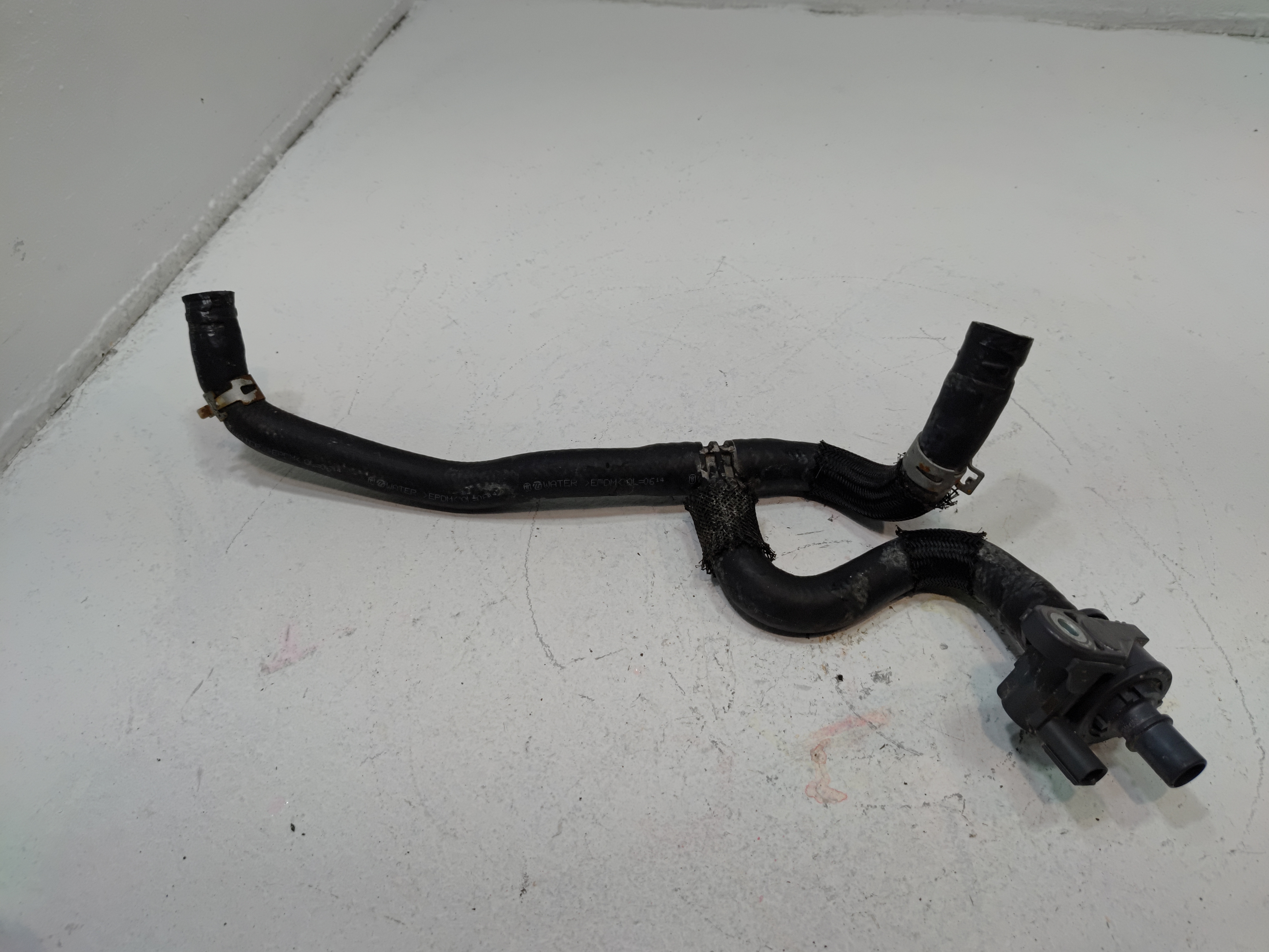 TOYOTA CAMRY 2018-2024 2.5L ENGINE COOLANT BY PASS HOSE TUBE PIPE W/ VALVE OEM