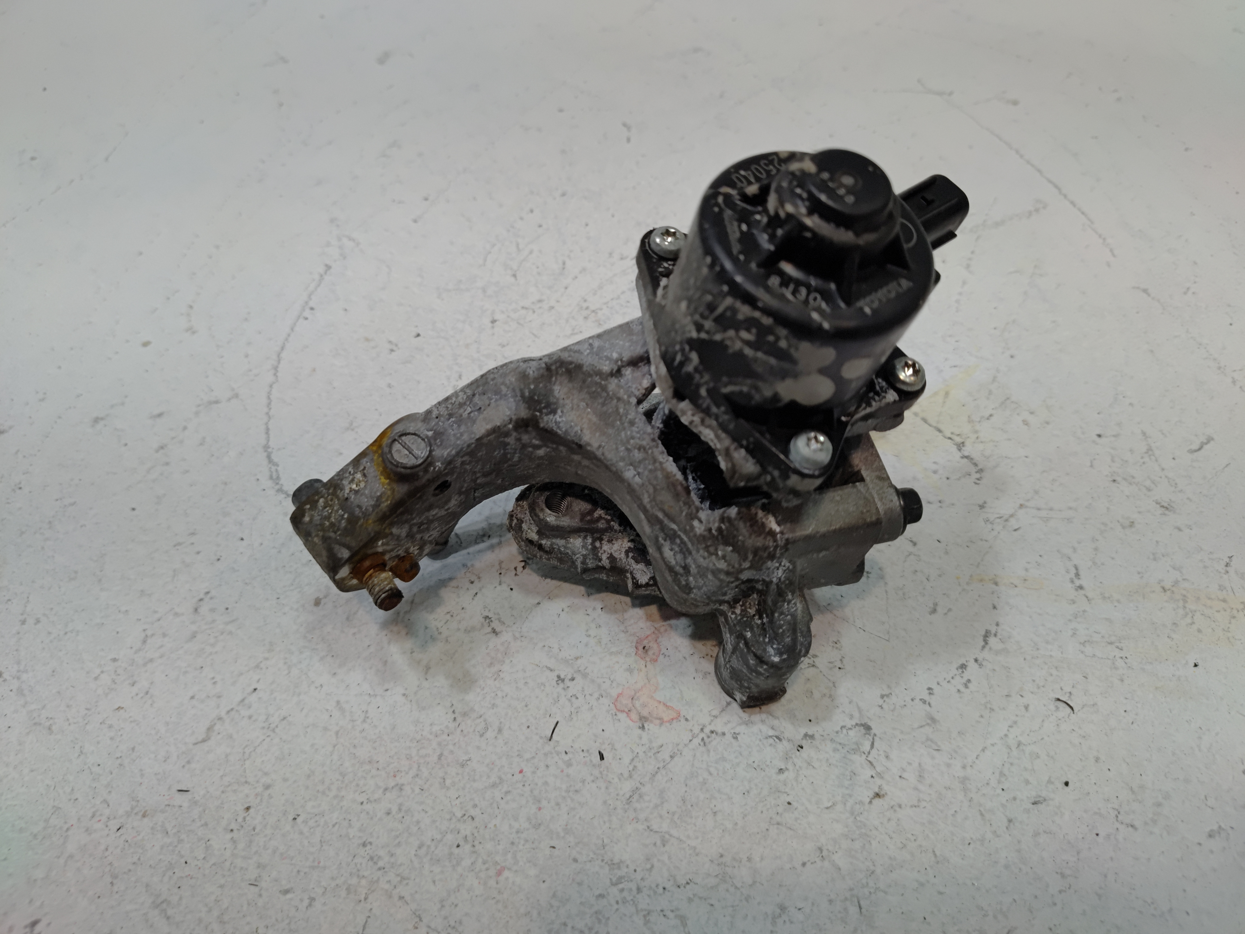 2018-2021 TOYOTA CAMRY 2.5L ENGINE MOTOR EXHAUST EGR VALVE OEM