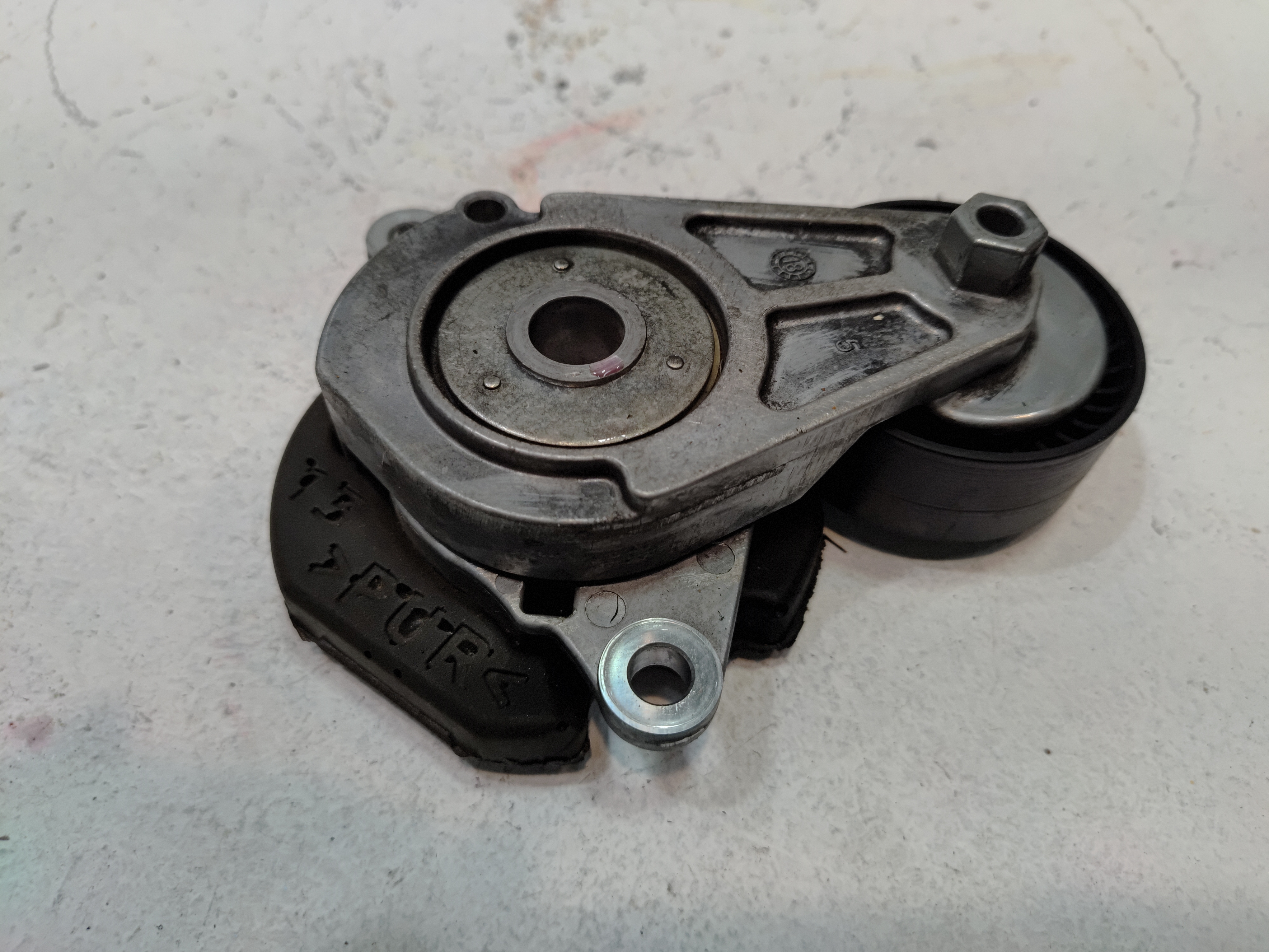 2018-2024 TOYOTA CAMRY 2.5L ENGINE MOTOR DRIVE BELT TENSIONER PULLEY OEM