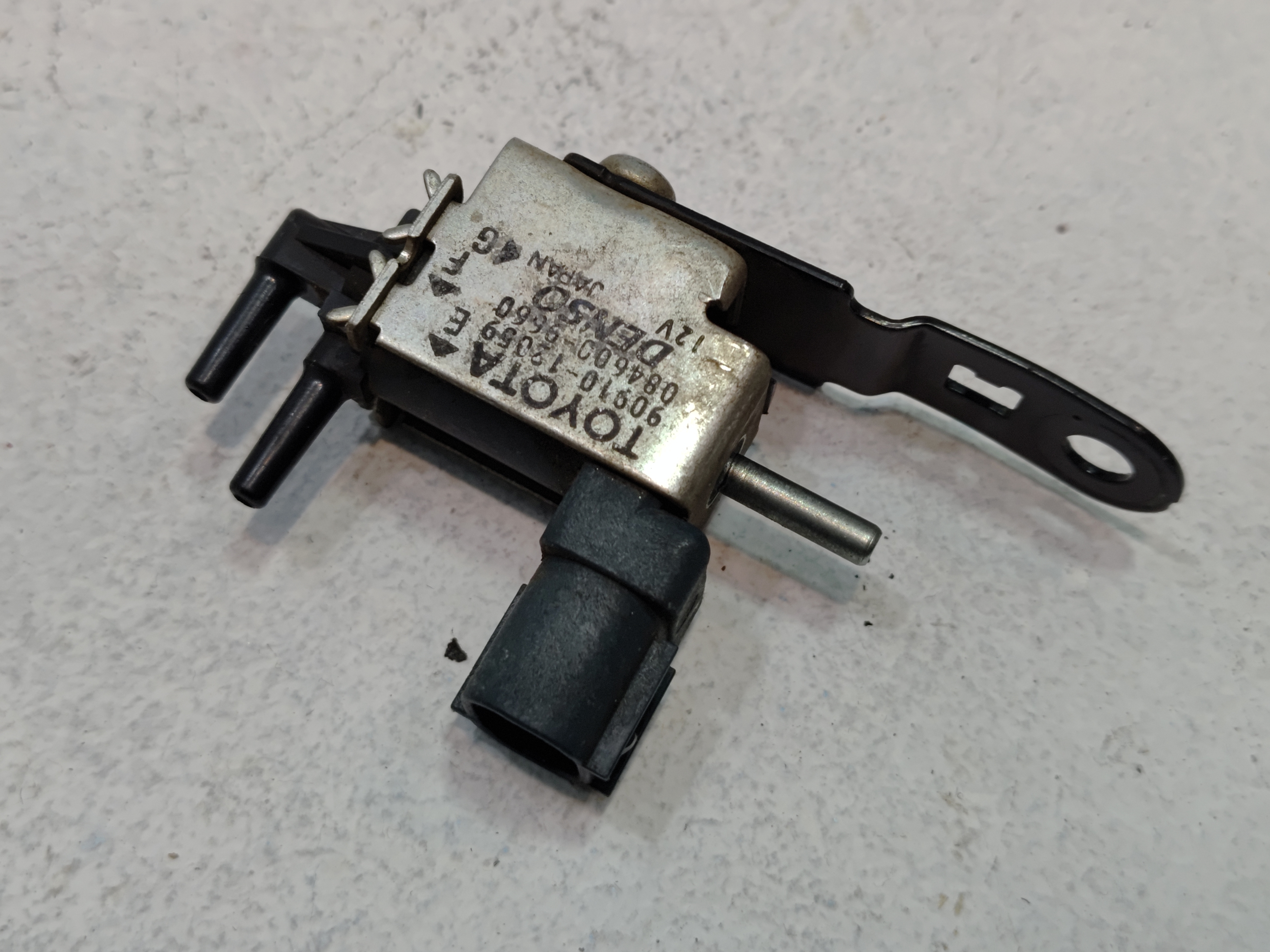2018-2024 TOYOTA CAMRY 2.5L ENGINE MOTOR VACUUM VALVE SWITCH OEM