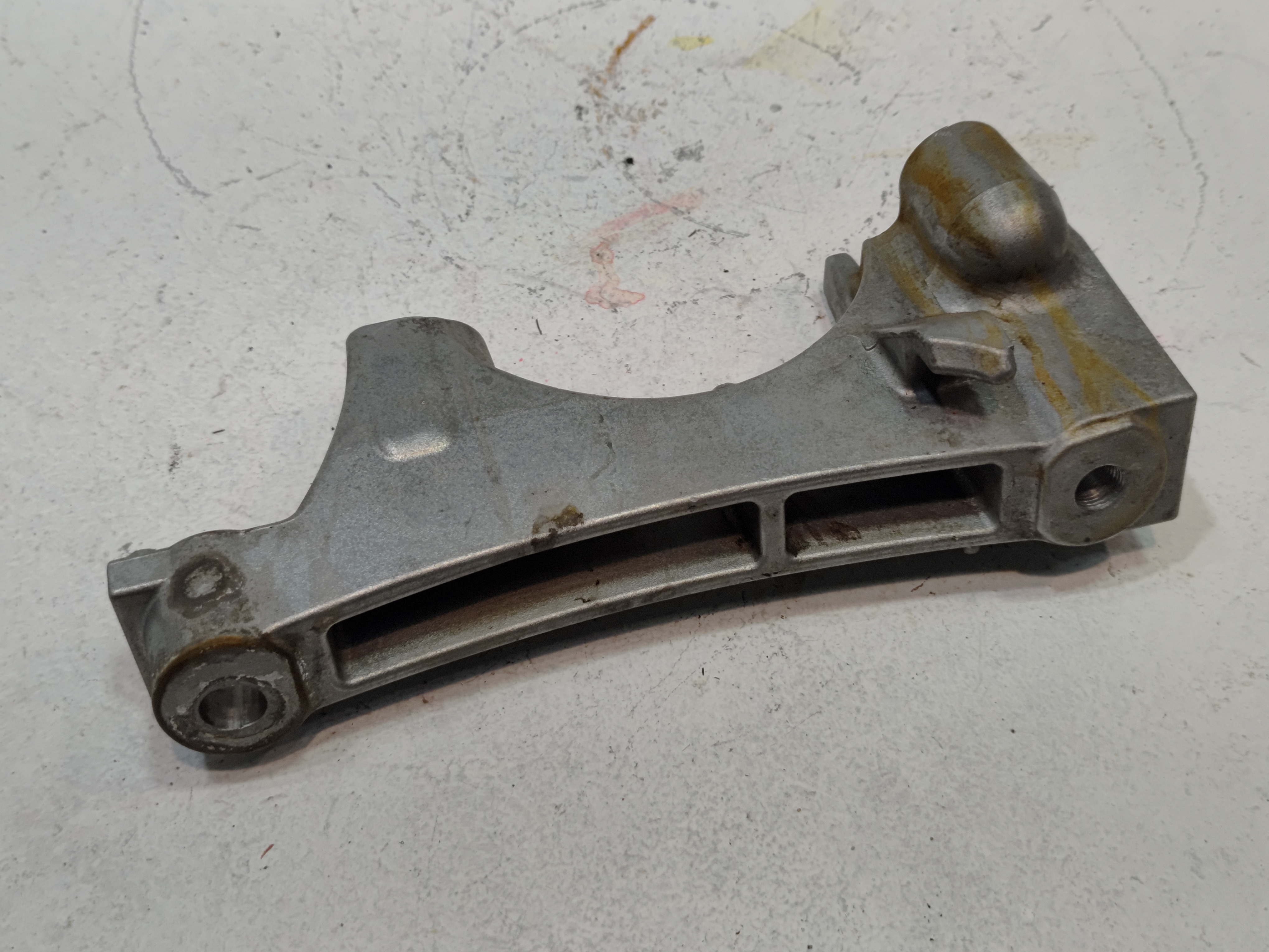 2018-2024 TOYOTA CAMRY FRONT PASSENGER ENGINE FRAME MOUNT SUPPORT BRACKET OEM