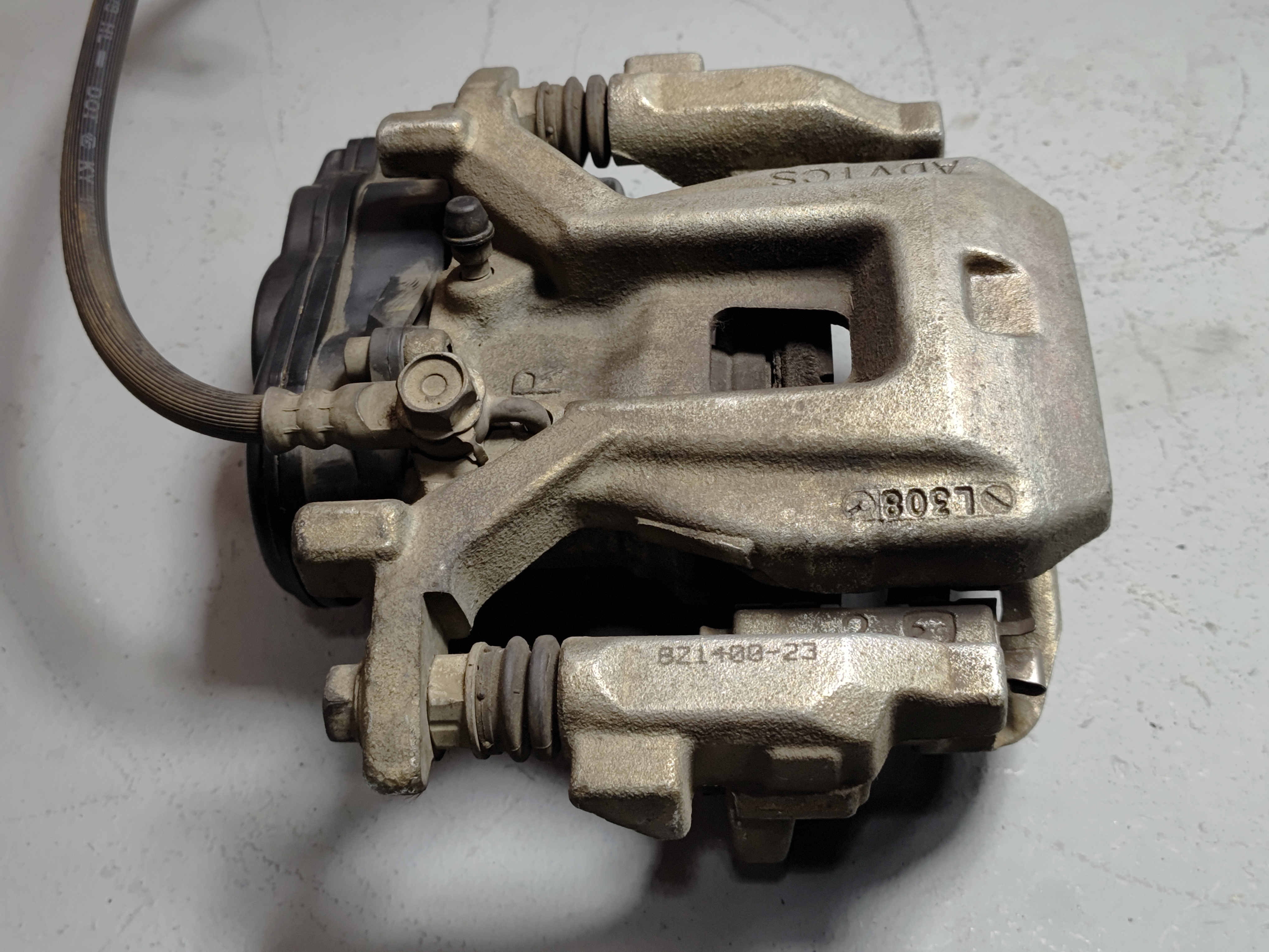 2018-2024 TOYOTA CAMRY REAR PASSENGER SIDE BRAKE CALIPER ACTUATOR ELECTRO OEM