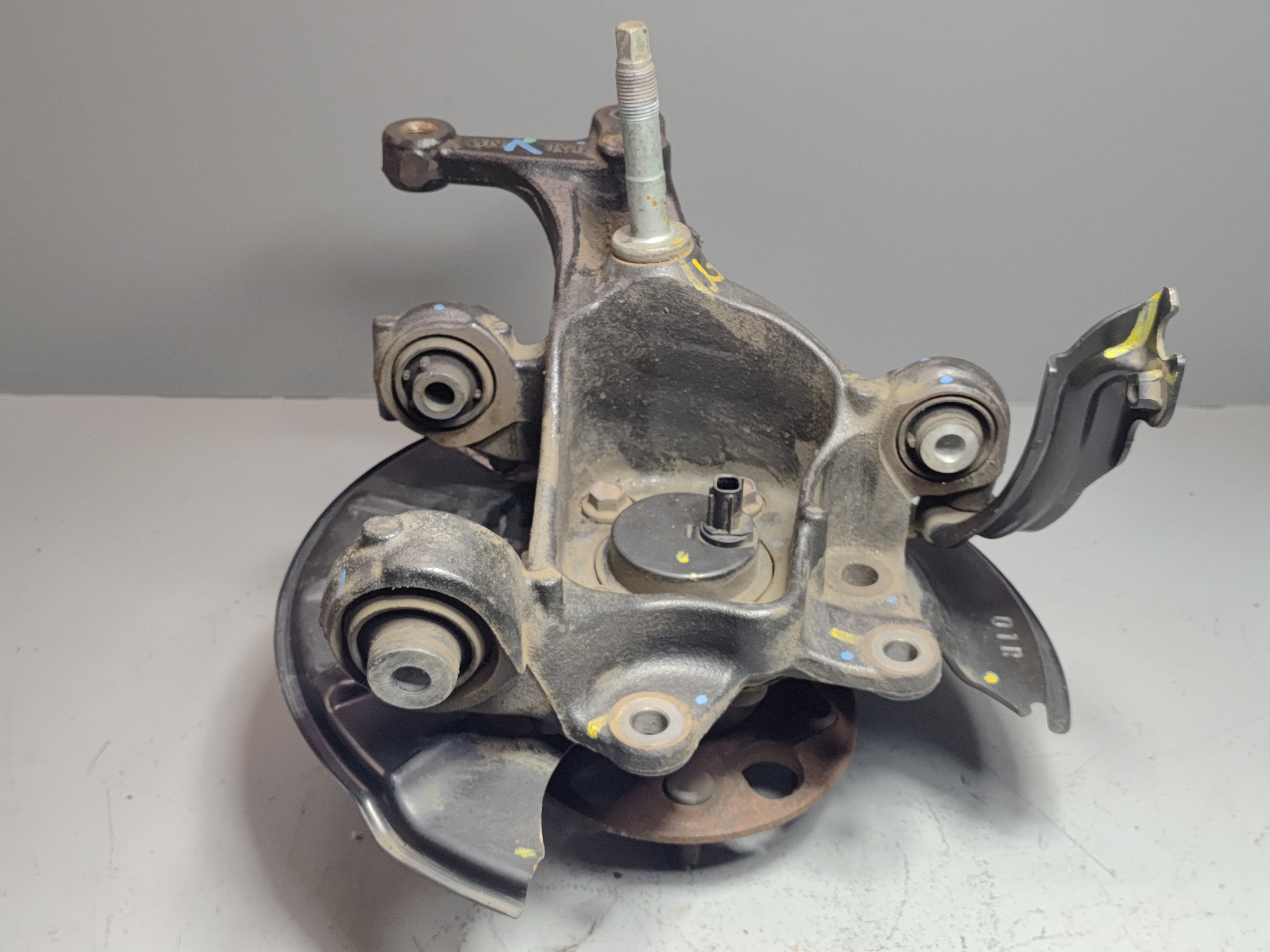 2018-2024 TOYOTA CAMRY REAR RIGHT PASSENGER SIDE SPINDLE KNUCKLE HUB OEM