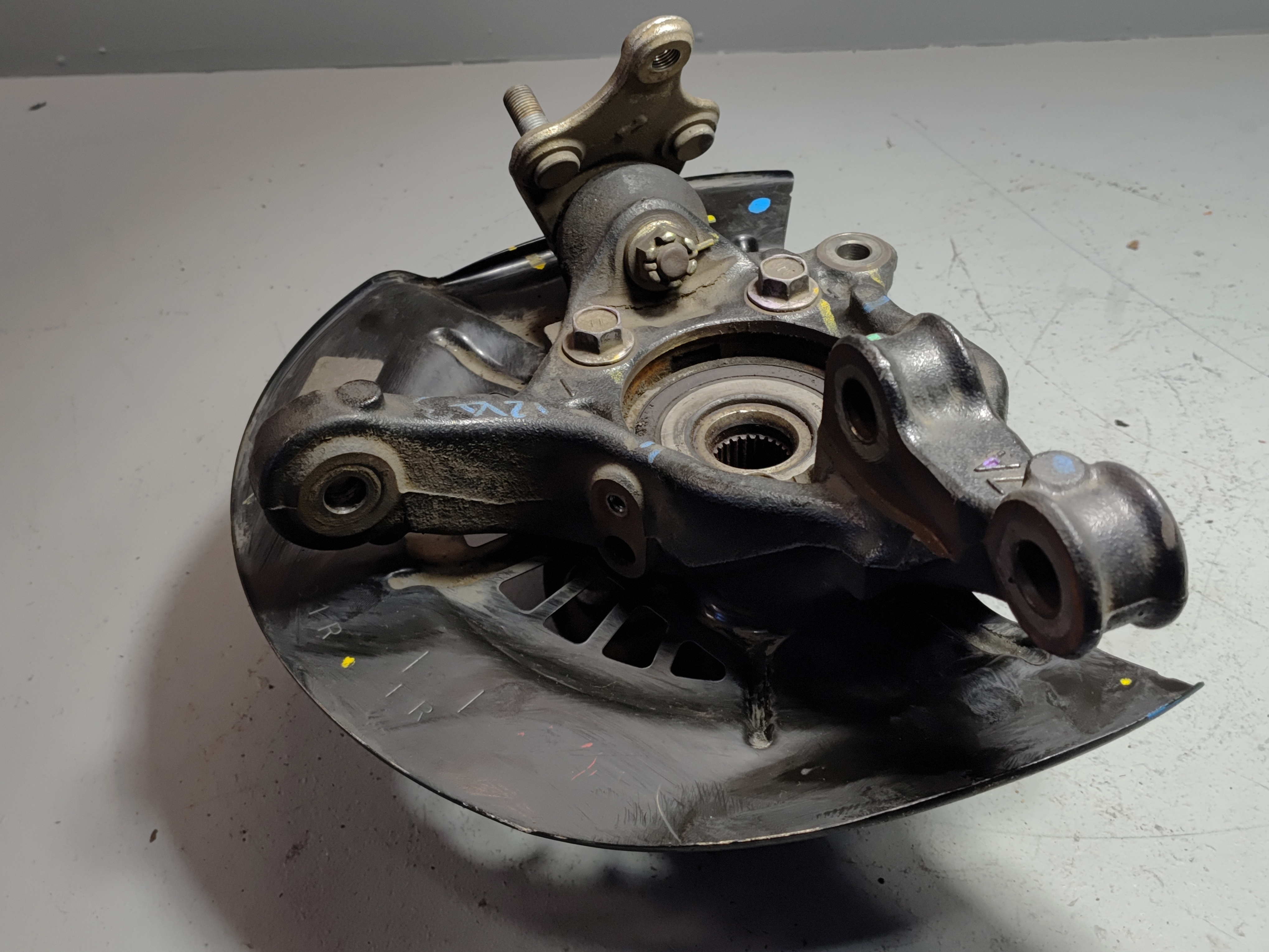 2018-2024 TOYOTA CAMRY FWD 2.5L FRONT PASSENGER SIDE SPINDLE KNUCKLE HUB OEM