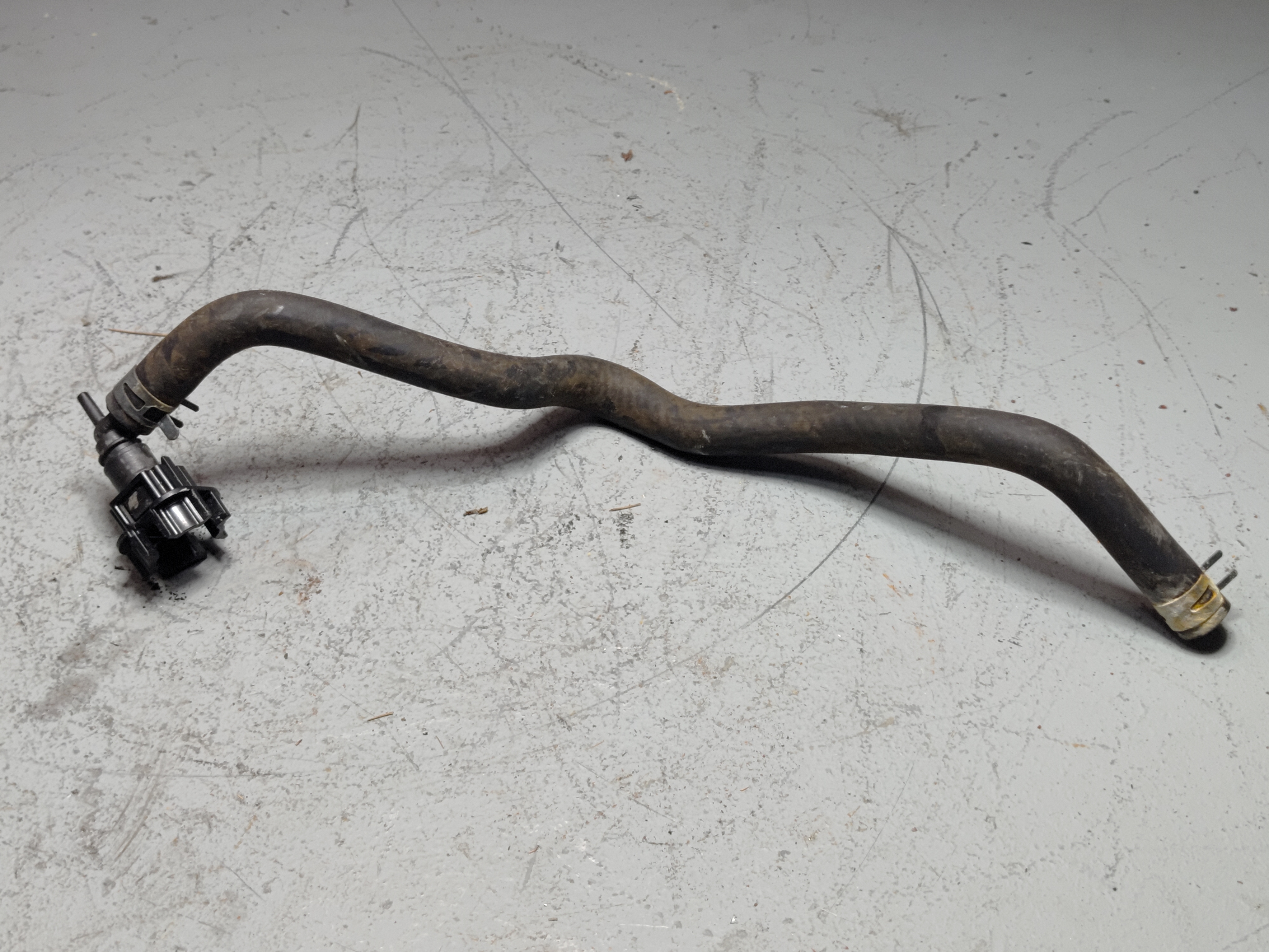 TOYOTA CAMRY 2.5L BRAKE BOOSTER VACUUM HOSE W/ CONNECTOR 2018-2024 OEM