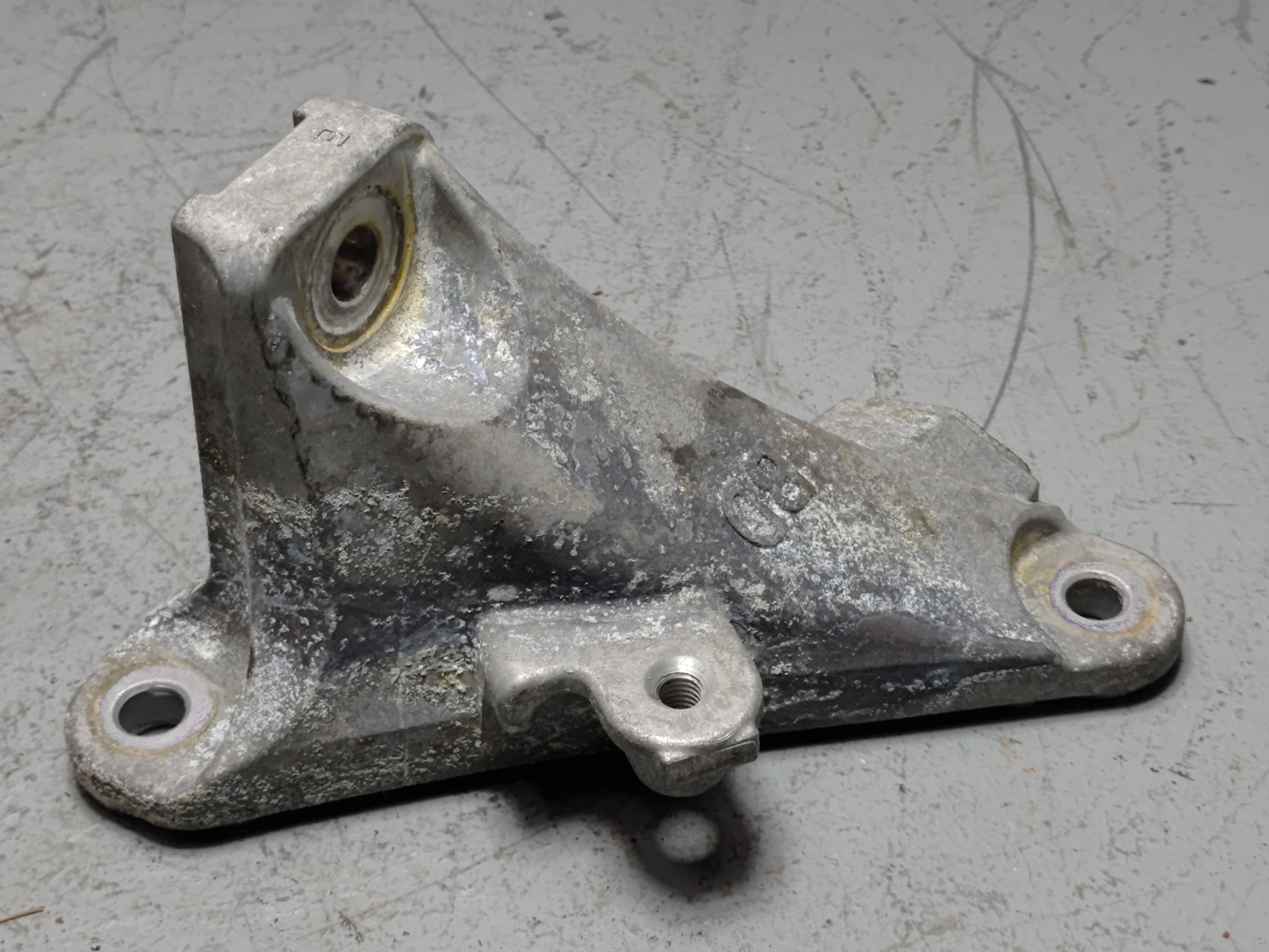 2018-2024 TOYOTA CAMRY 2.5L ENGINE MOTOR FRONT MOUNT BRACKET SUPPORT OEM