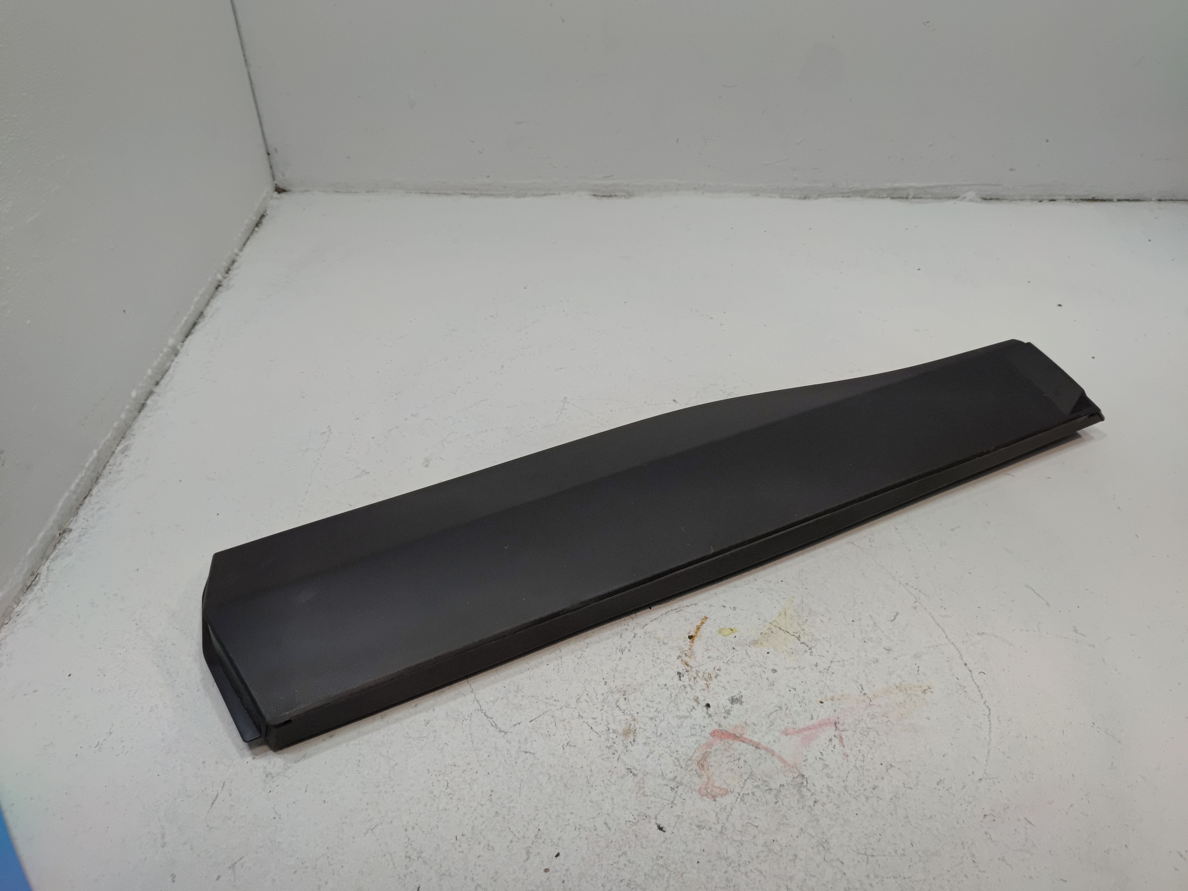 2019-2025 TOYOTA RAV4 REAR LEFT DRIVER SIDE DOOR LOWER MOLDING COVER OEM