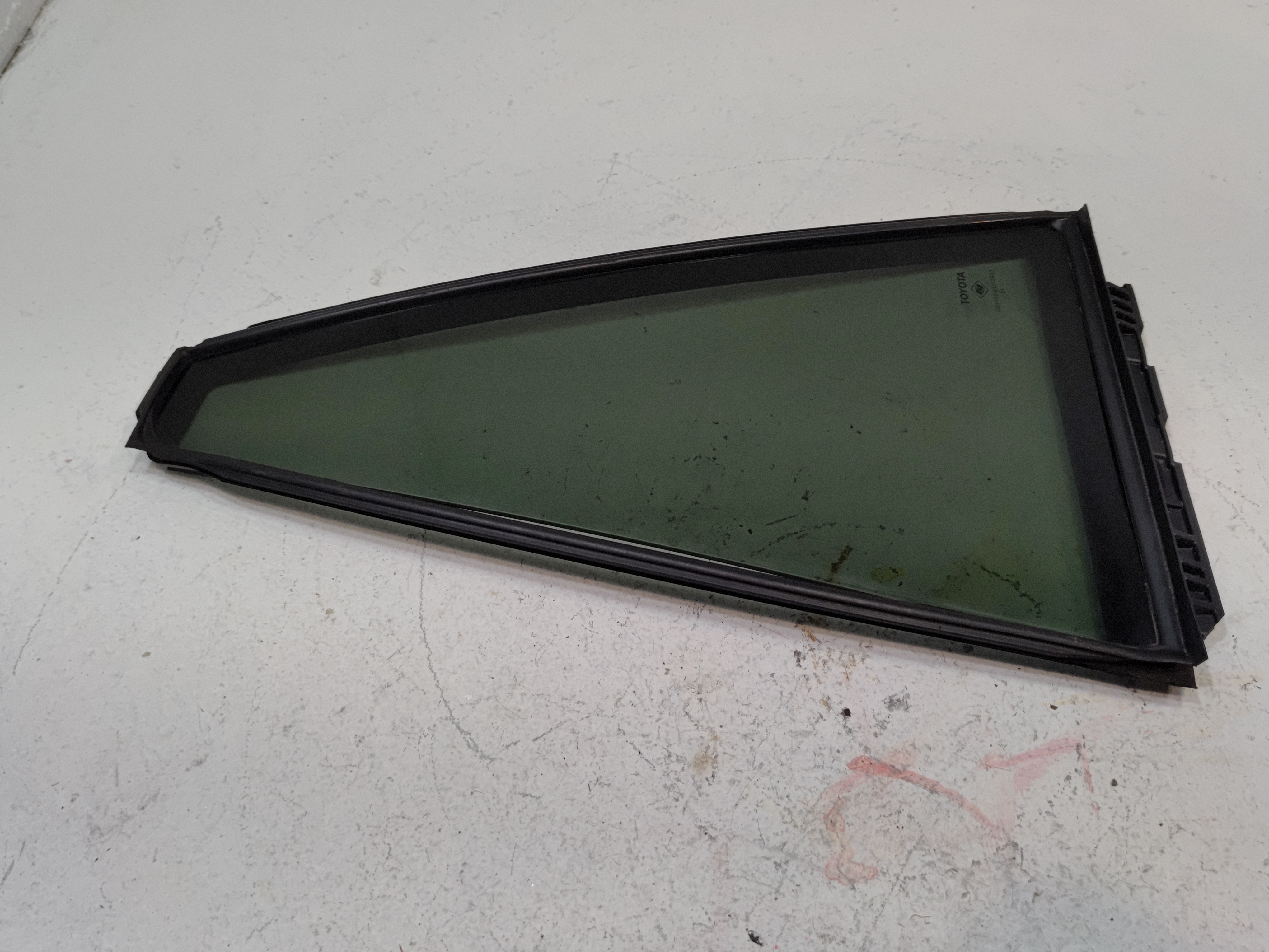 2019-2024 TOYOTA RAV4 REAR LEFT SIDE DOOR WINDOW CORNER VENT FIXED GLASS OEM