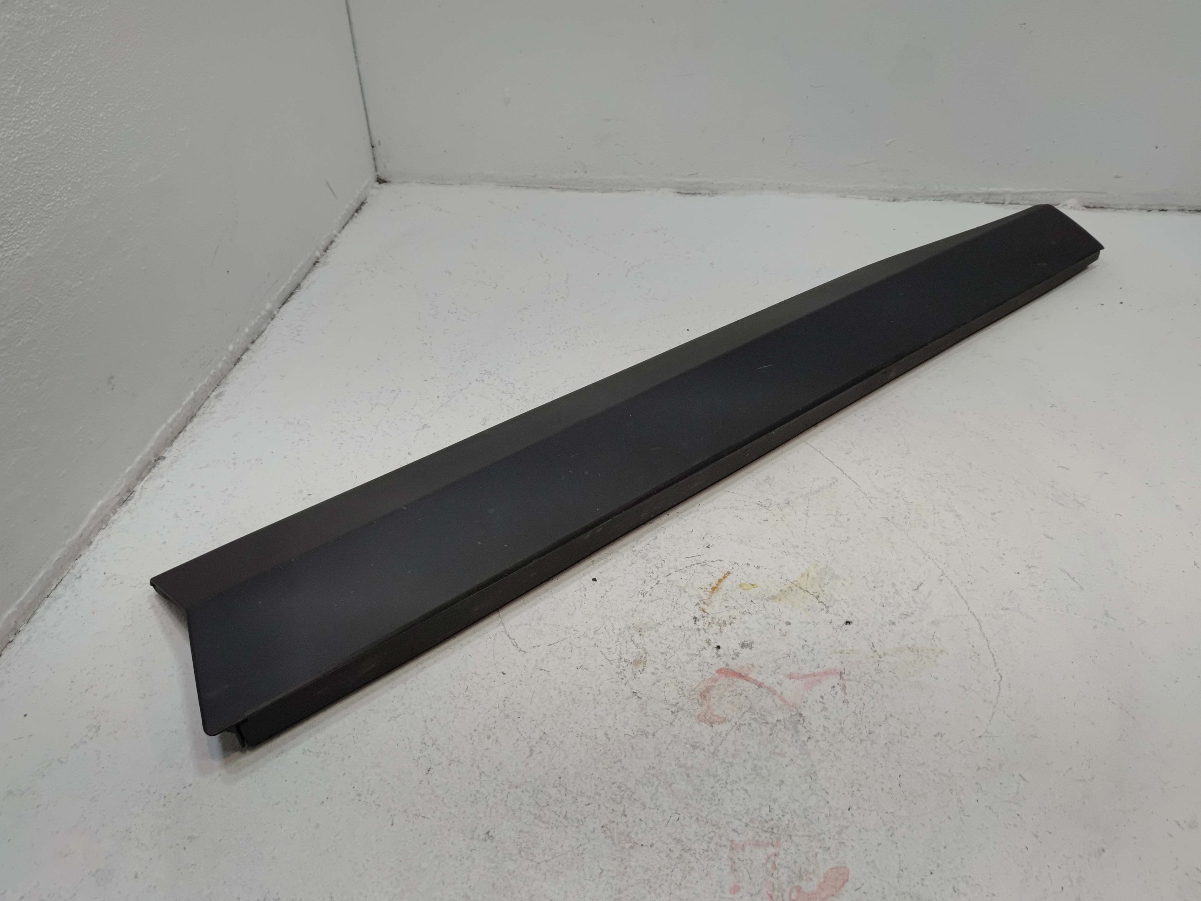 OEM FRONT RIGHT PASSENGER SIDE DOOR LOWER MOLDING 2019 - 2025 TOYOTA RAV4