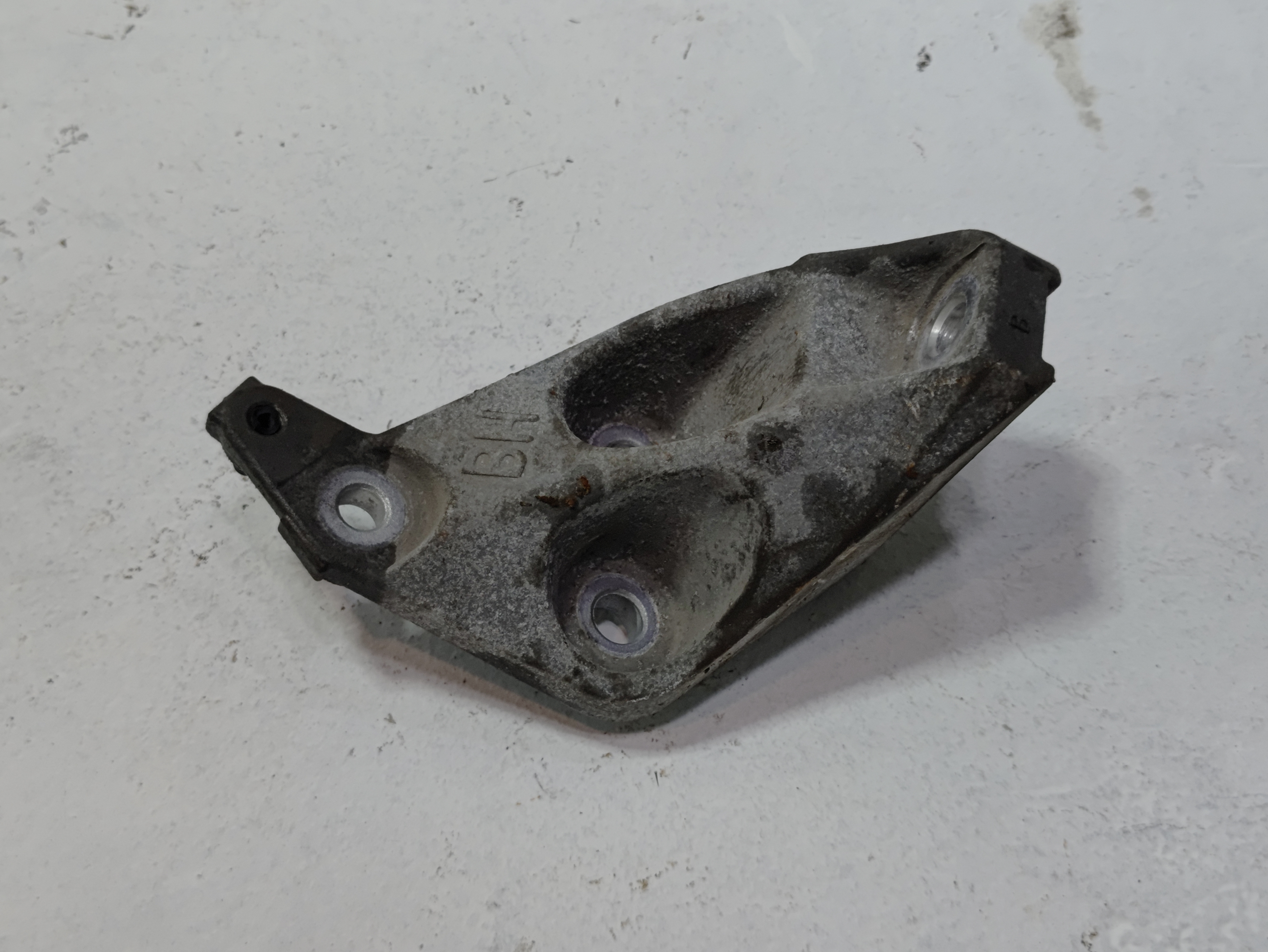 2019-2025 Toyota RAV4 Hybrid Engine Motor Front Mount Support Bracket OEM